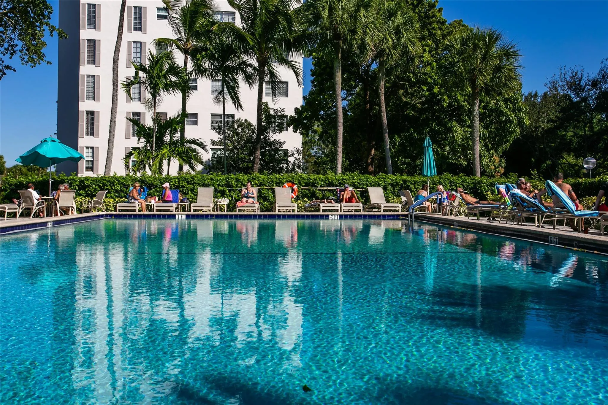 3200 N N Palm Aire, #105