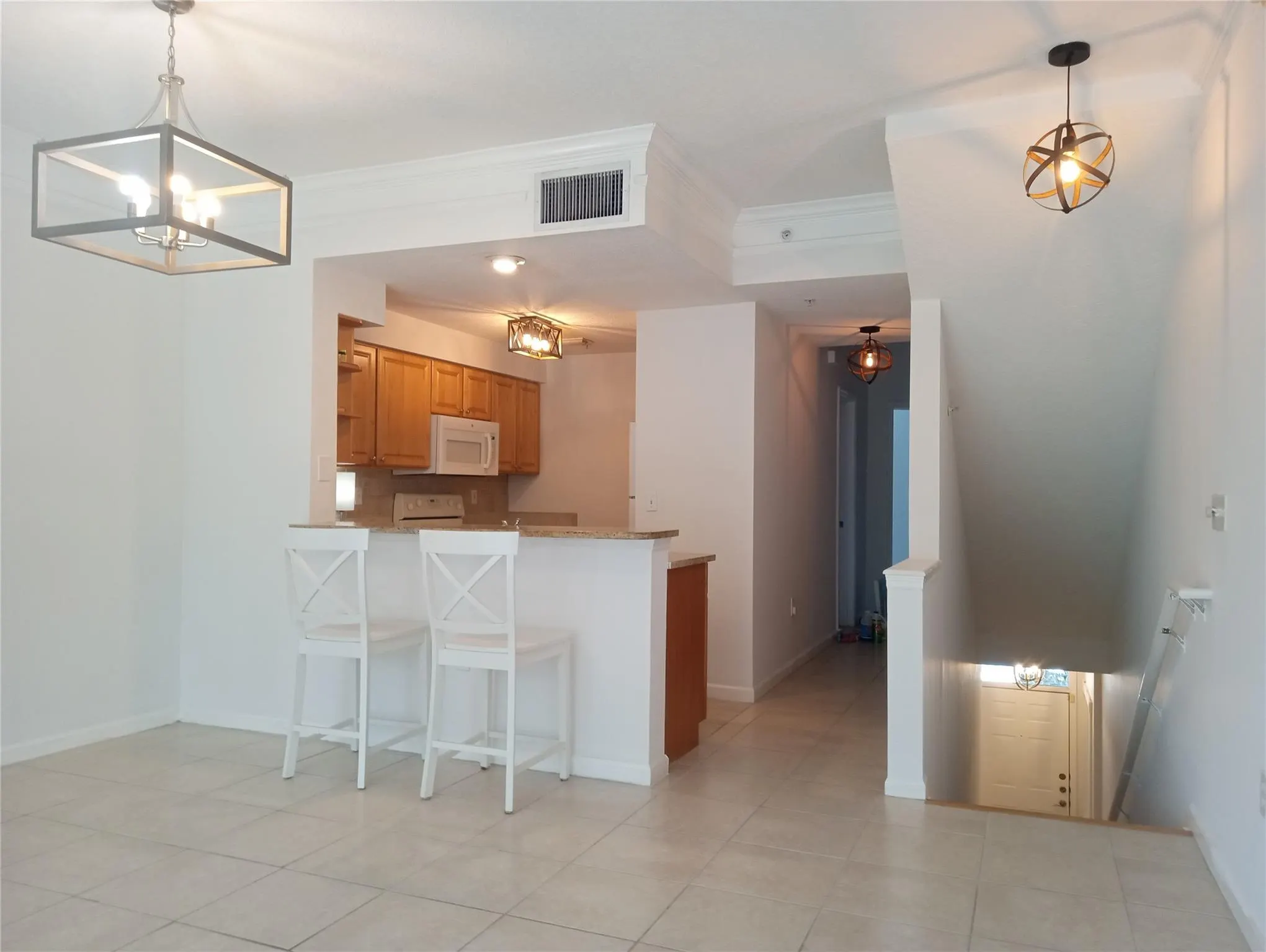 2018 Alta Meadows Ln, #407