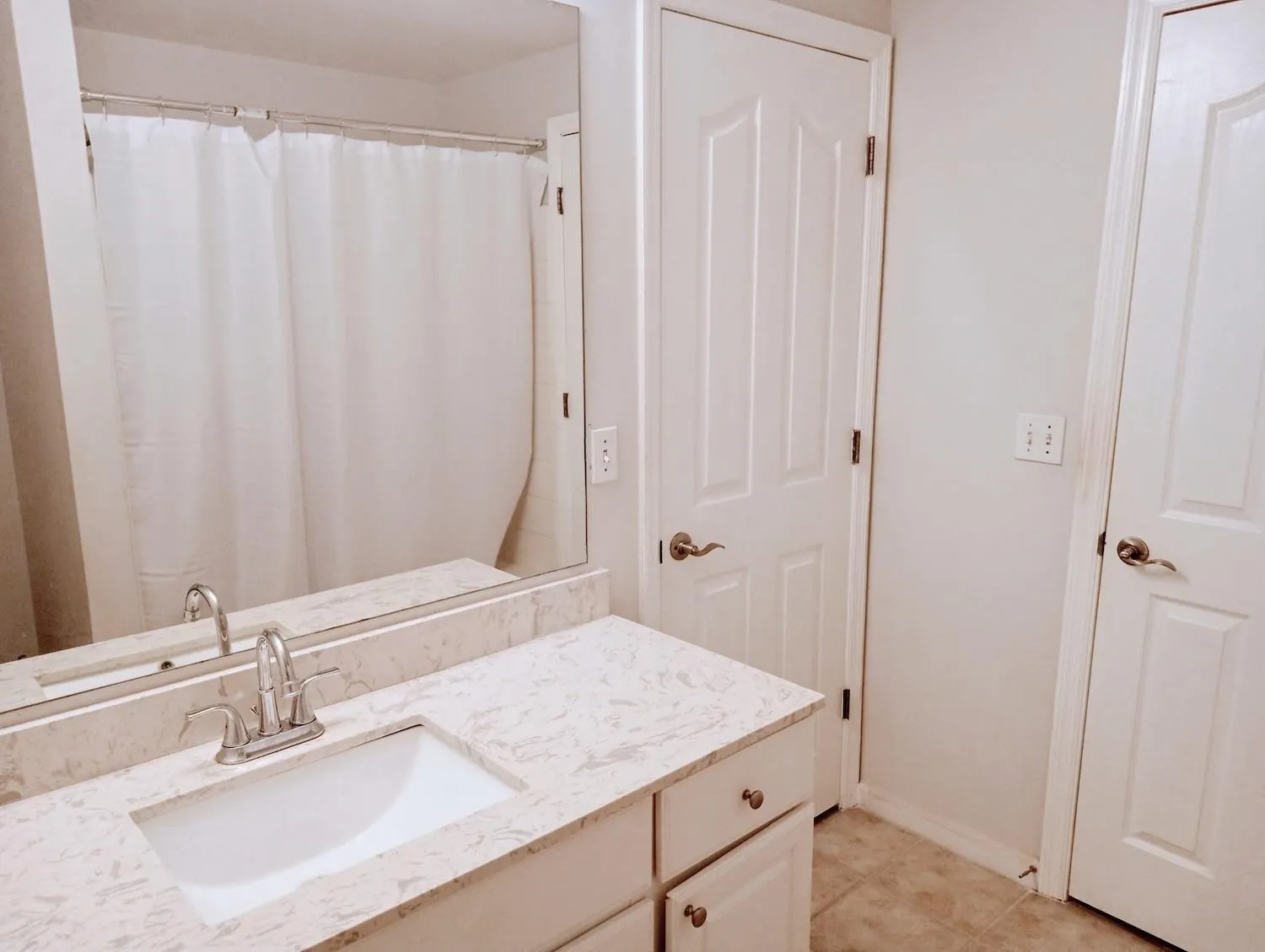 2018 Alta Meadows Ln, #407