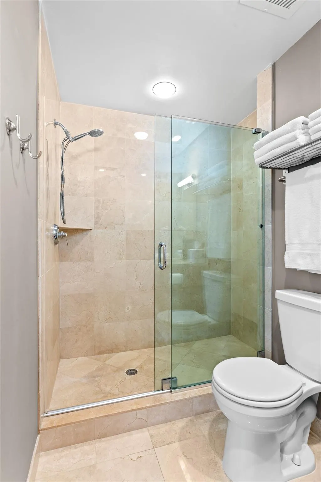 315 NE 3rd Ave, #1802