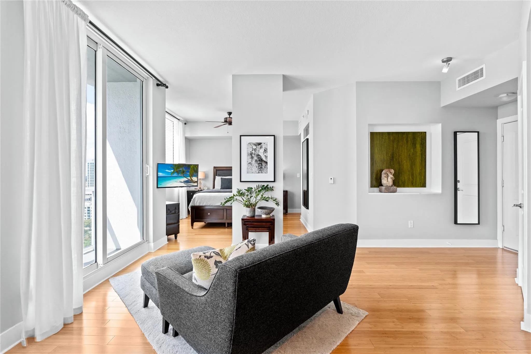 315 NE 3rd Ave, #1802