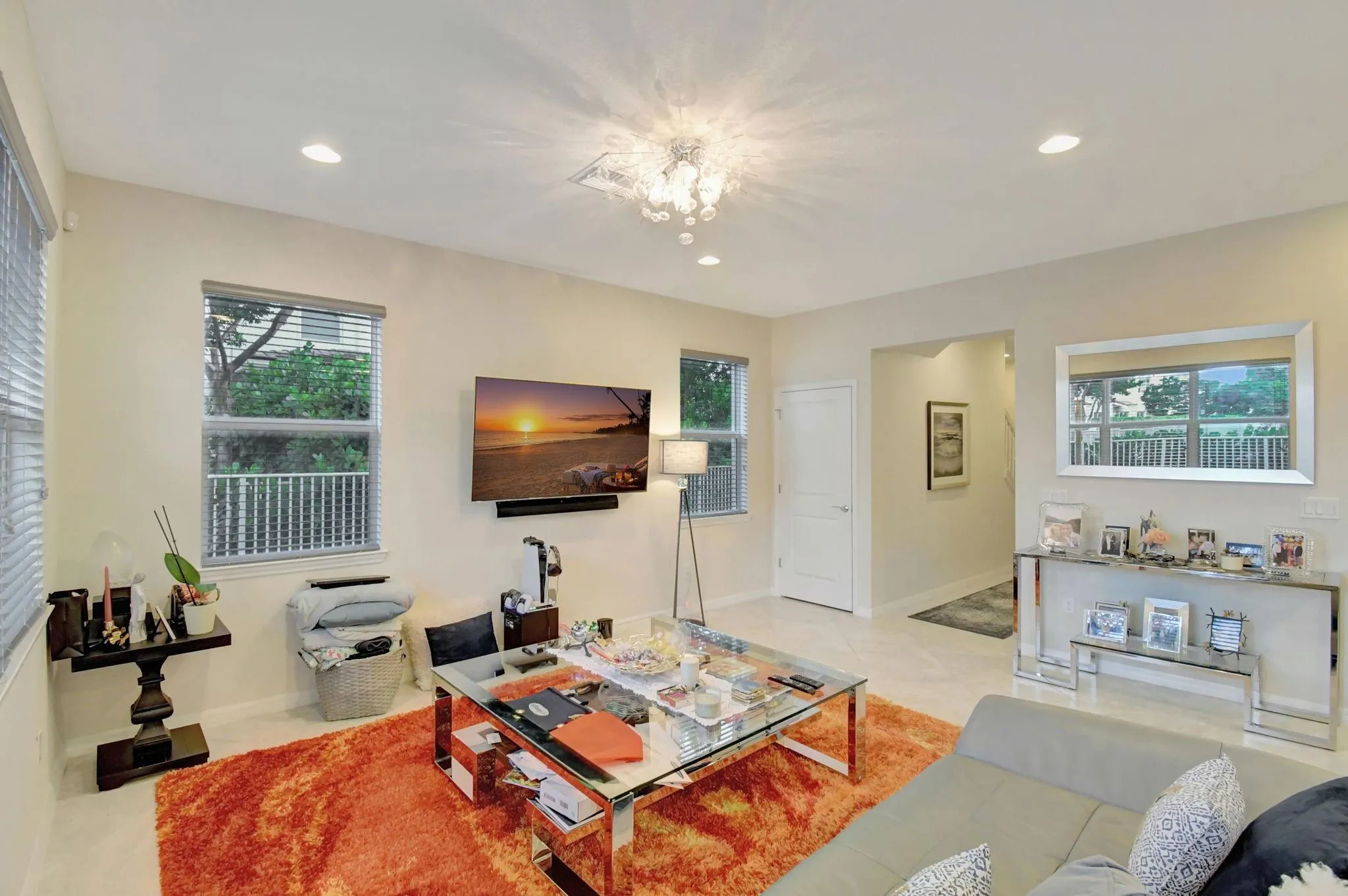 1105 Banyan Dr