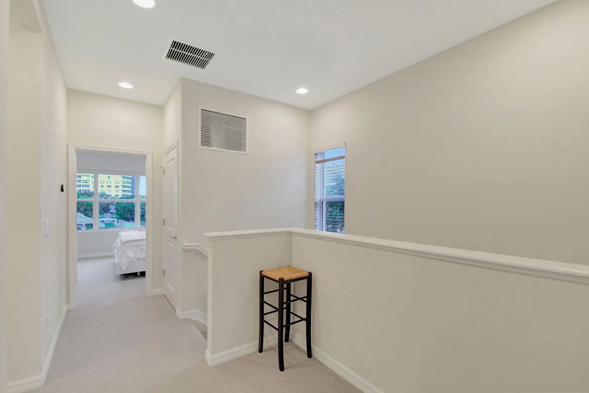1105 Banyan Dr