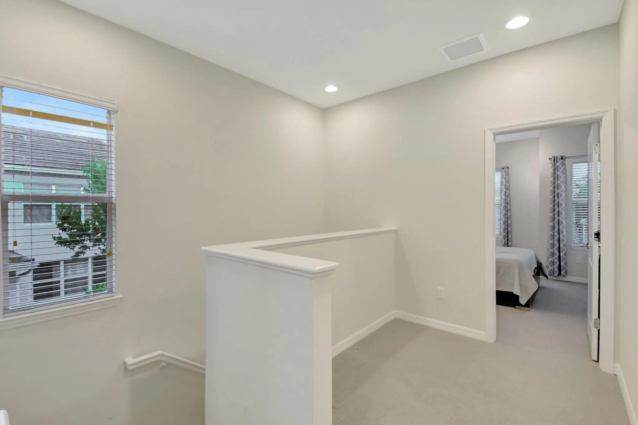 1105 Banyan Dr