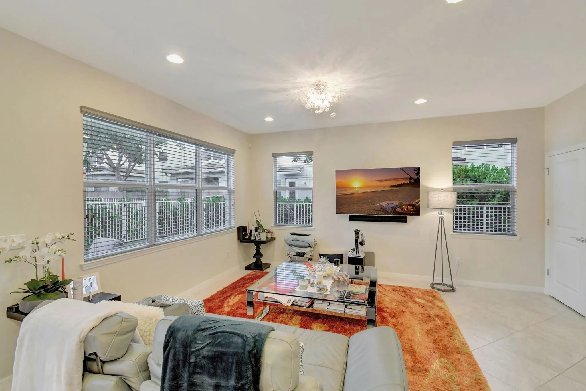 1105 Banyan Dr
