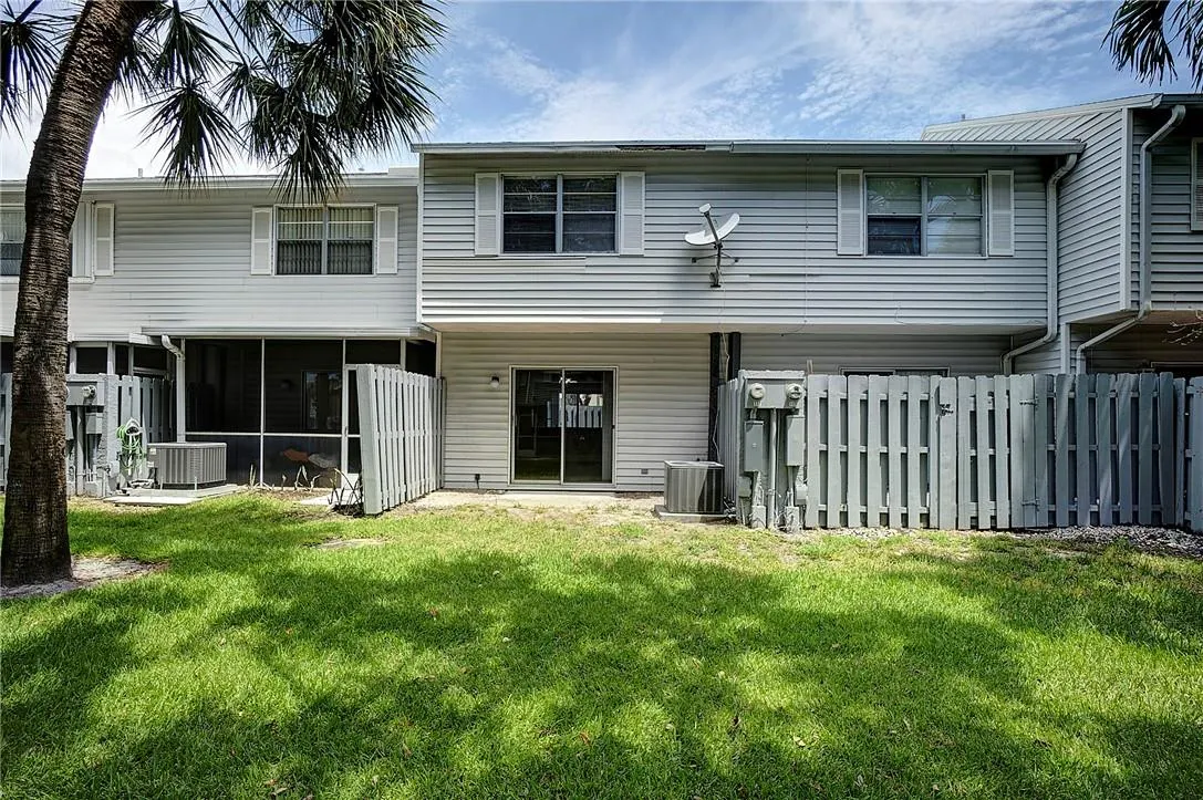 117 SW 3rd St