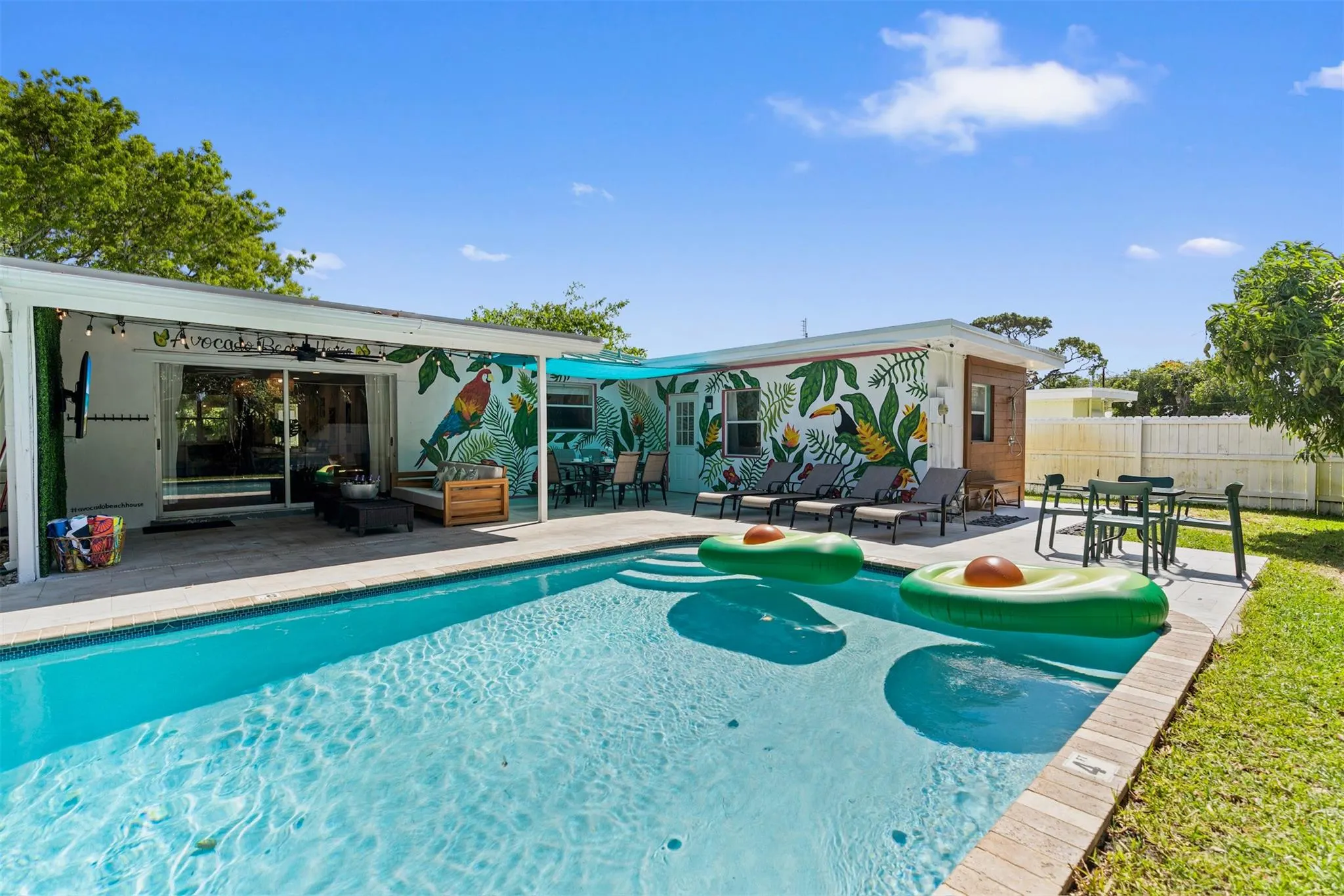 1605 Nanette Ct