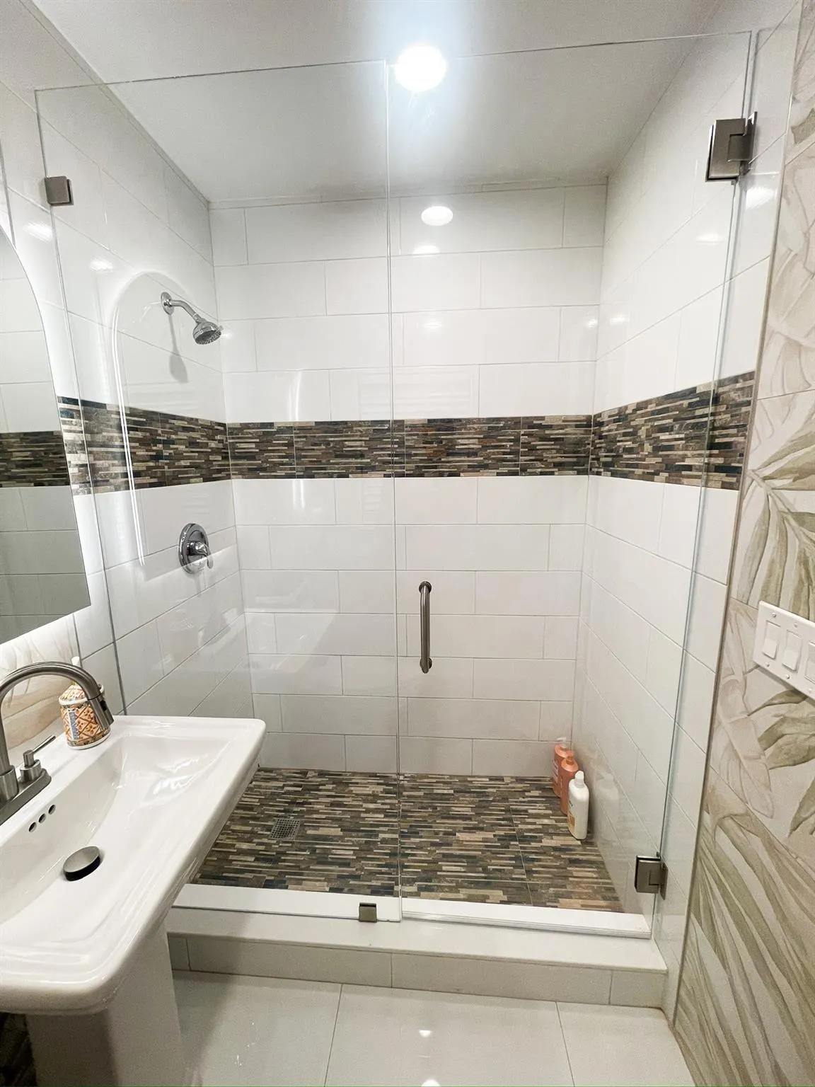 1605 Nanette Ct