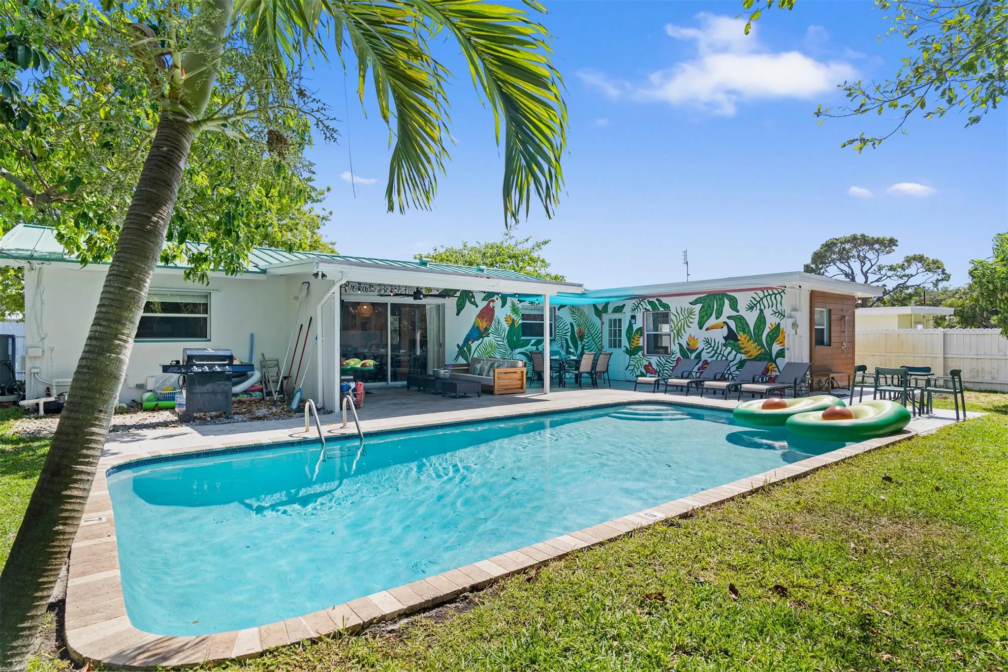 1605 Nanette Ct