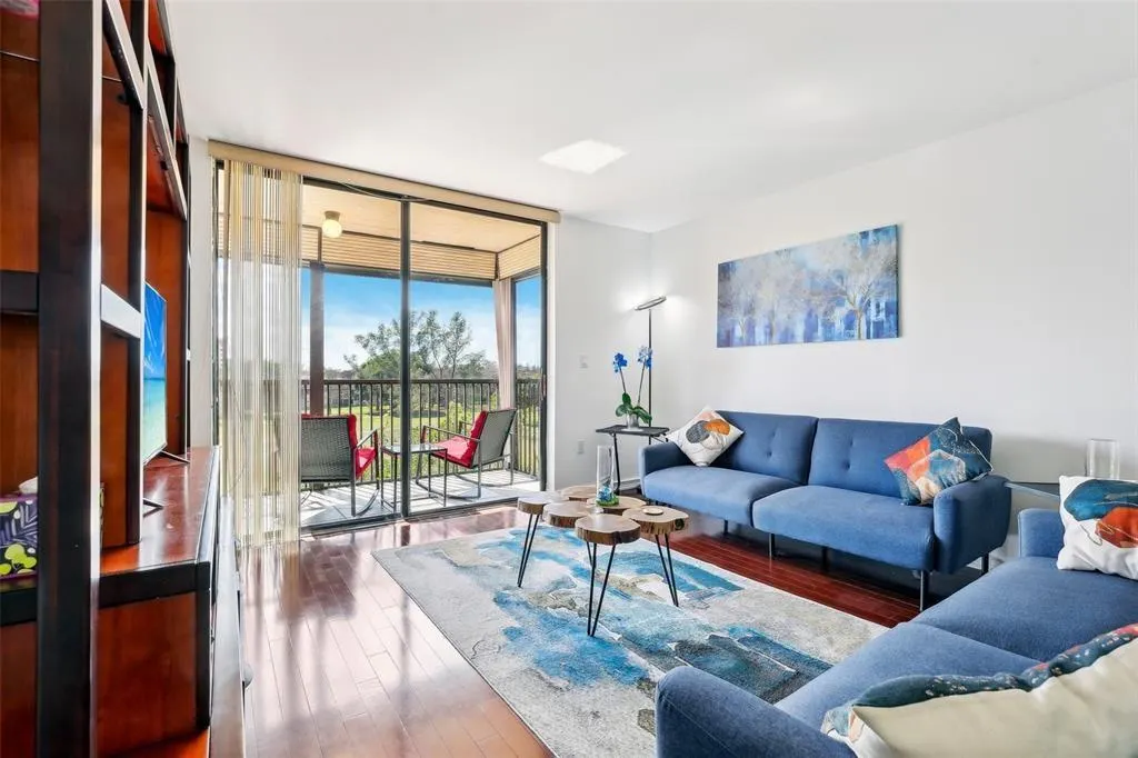 5570 NW 44th St, #510A
