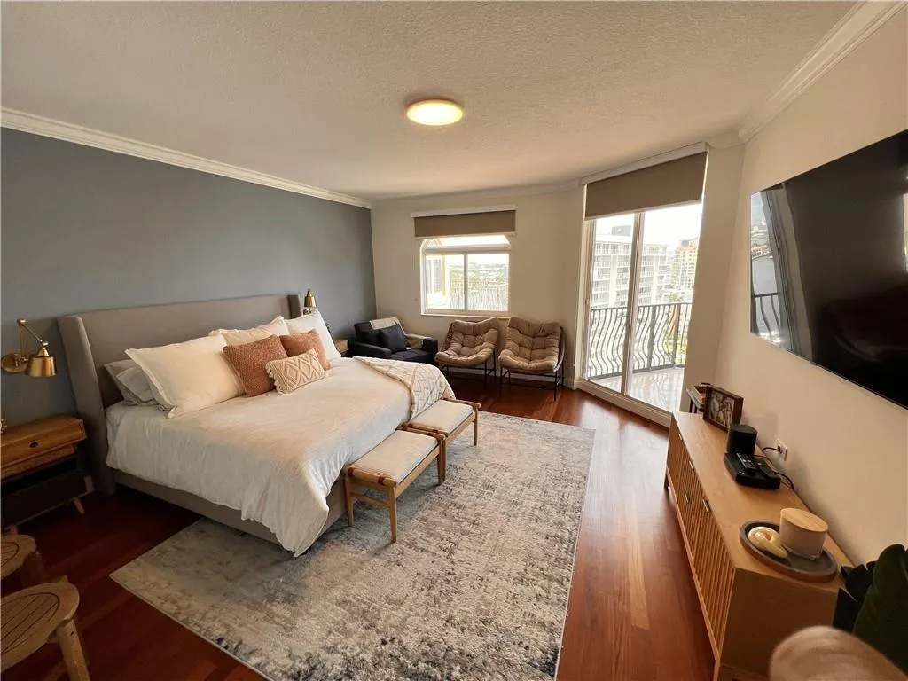 100 S Birch Rd, #1403