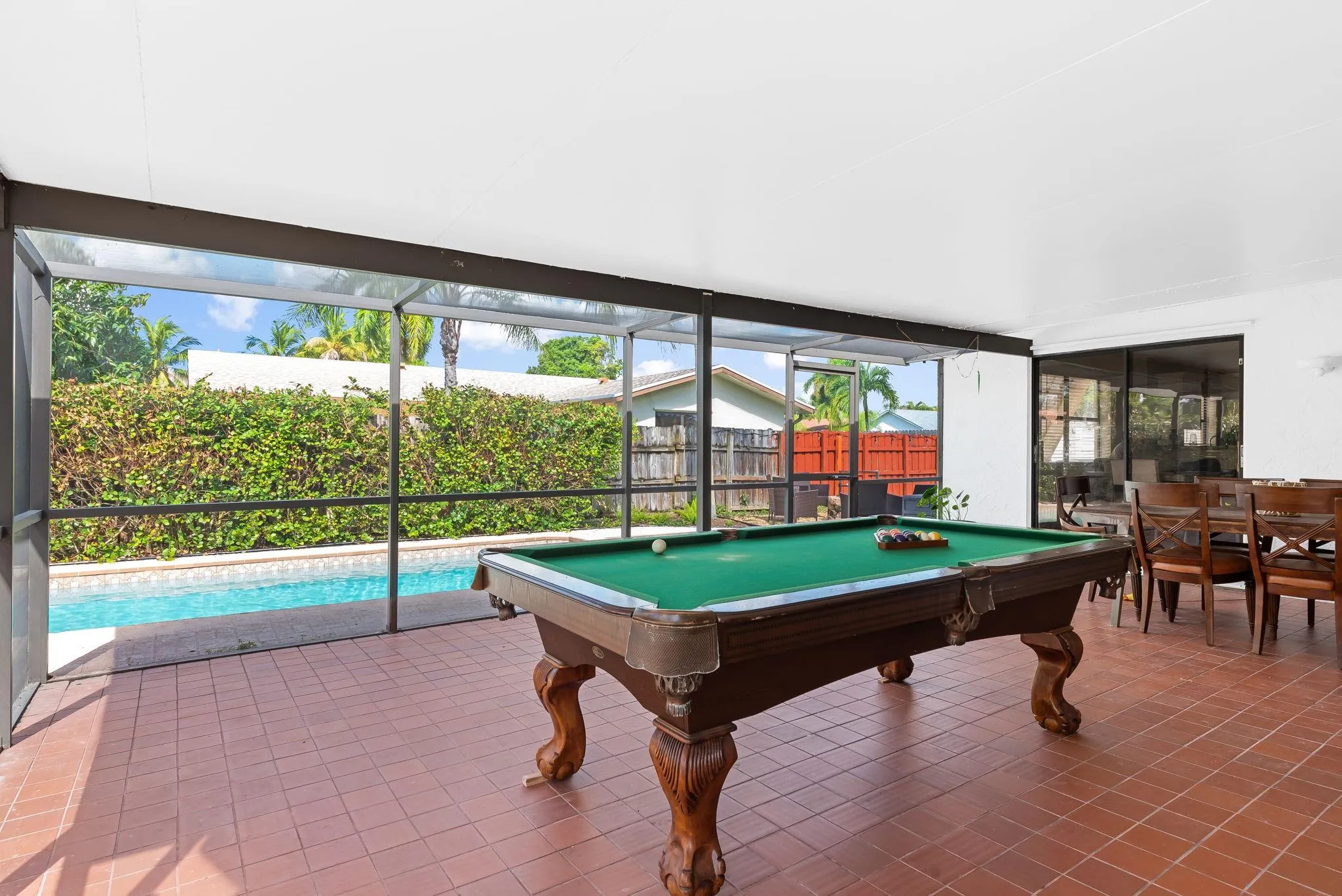 563 SW 169th Ave