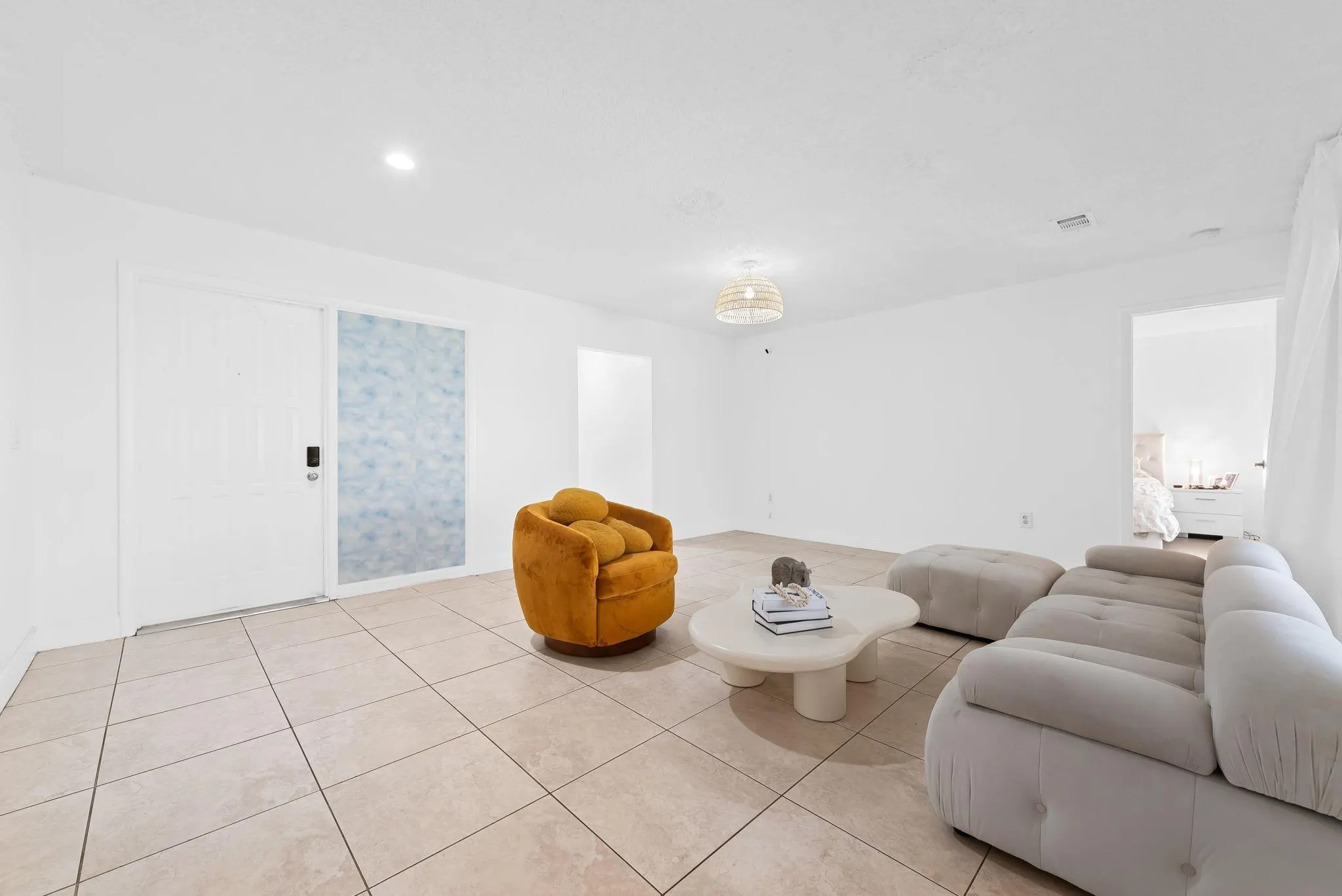 563 SW 169th Ave