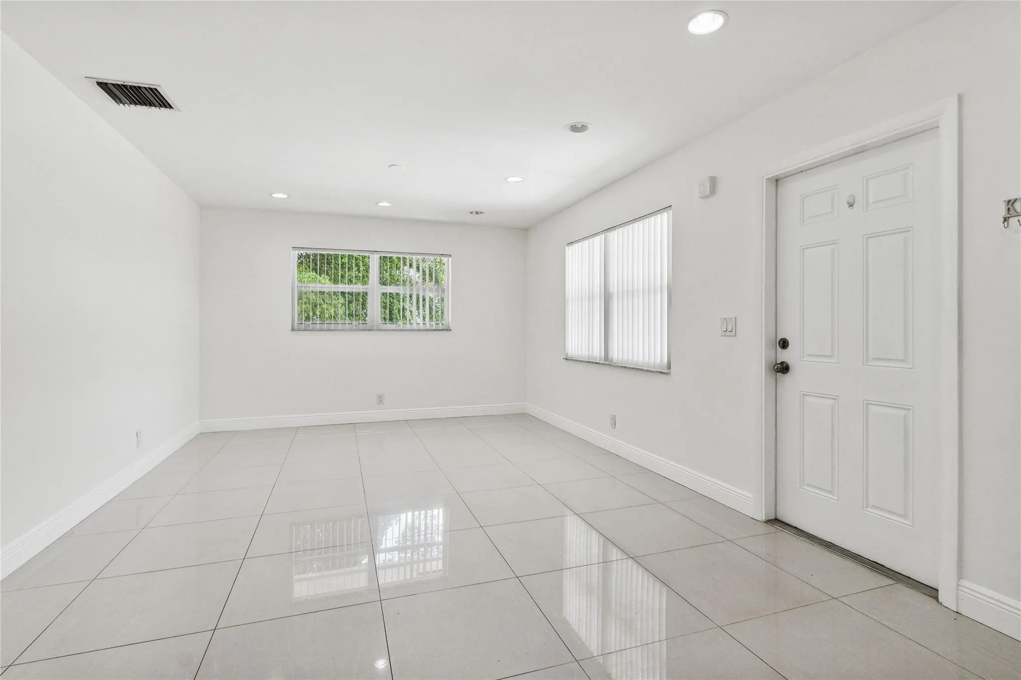 3501 Van Buren St, #15