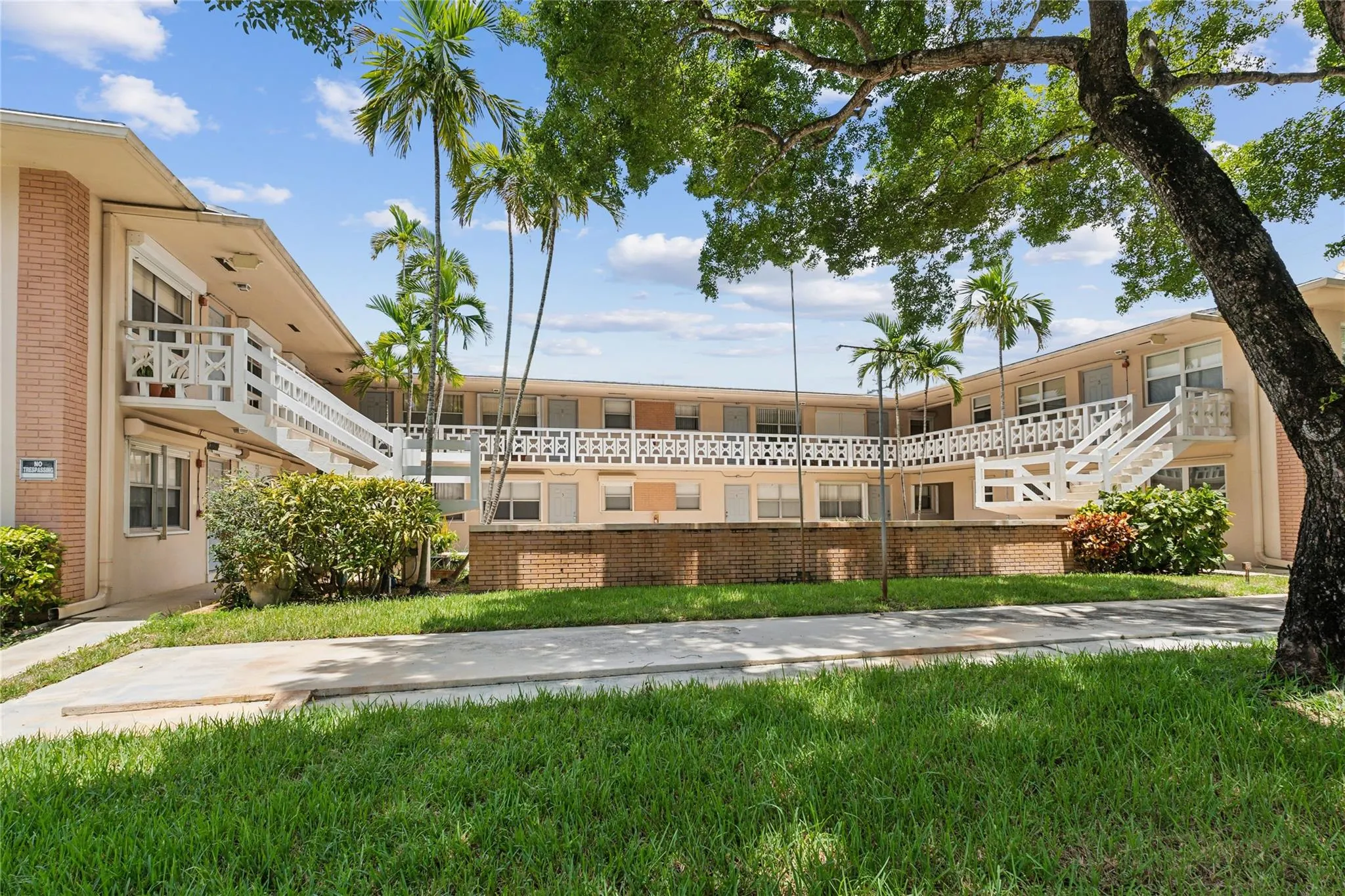 3501 Van Buren St, #15