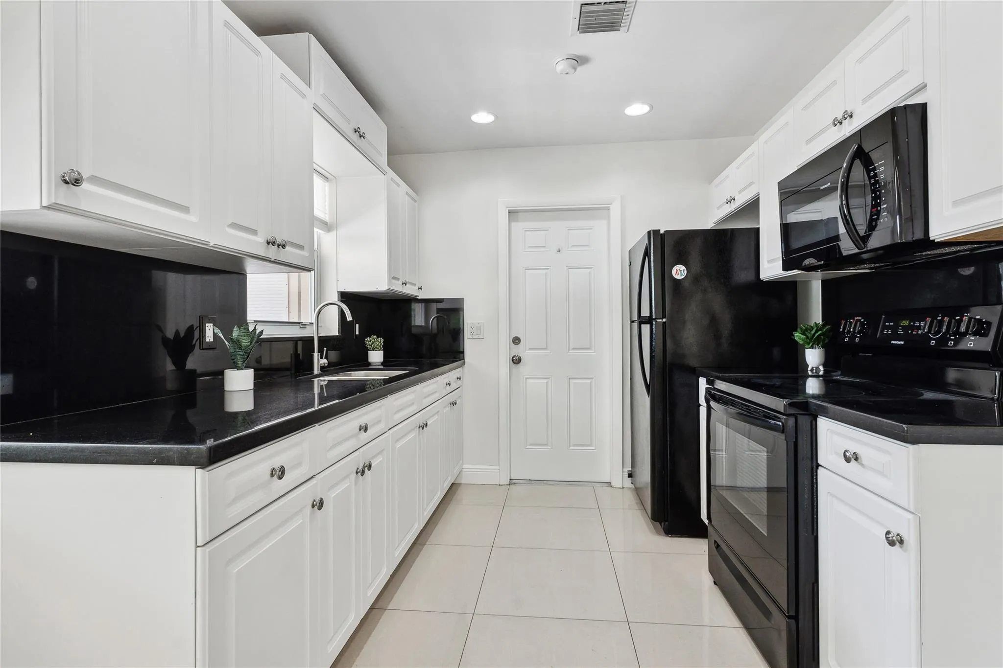 3501 Van Buren St, #15