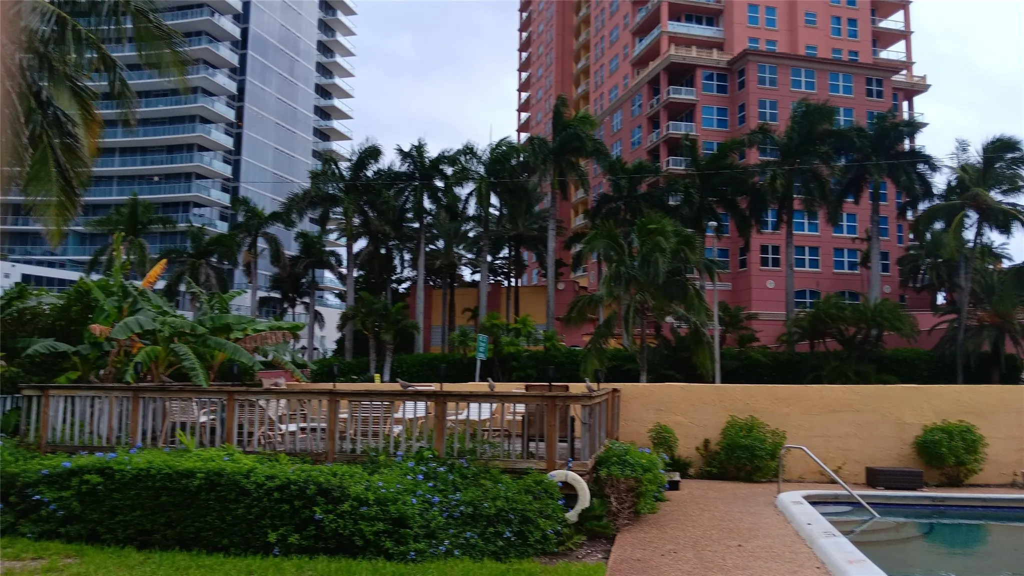 2121 N ocean, #3