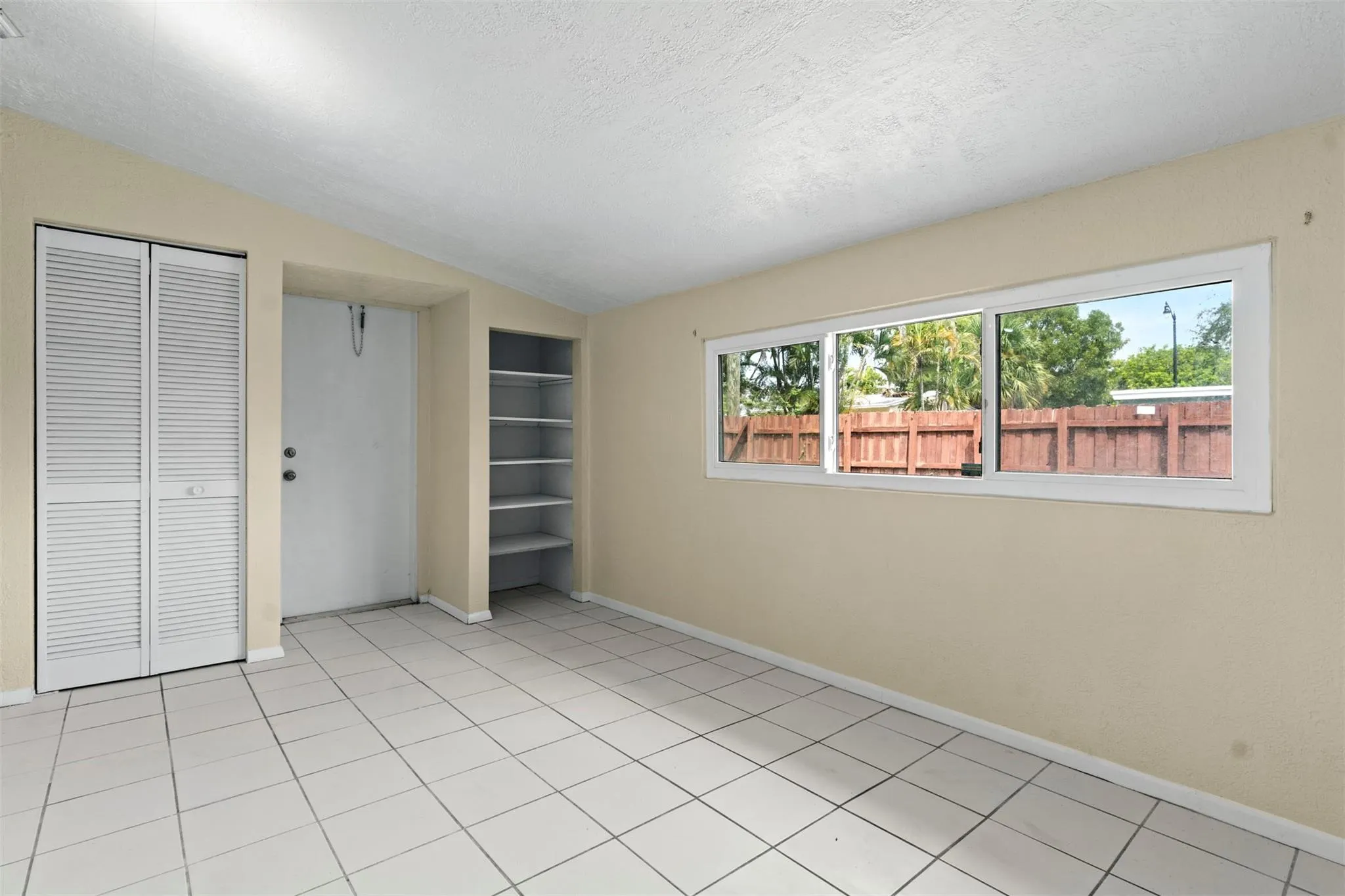 1415 NE 25th St