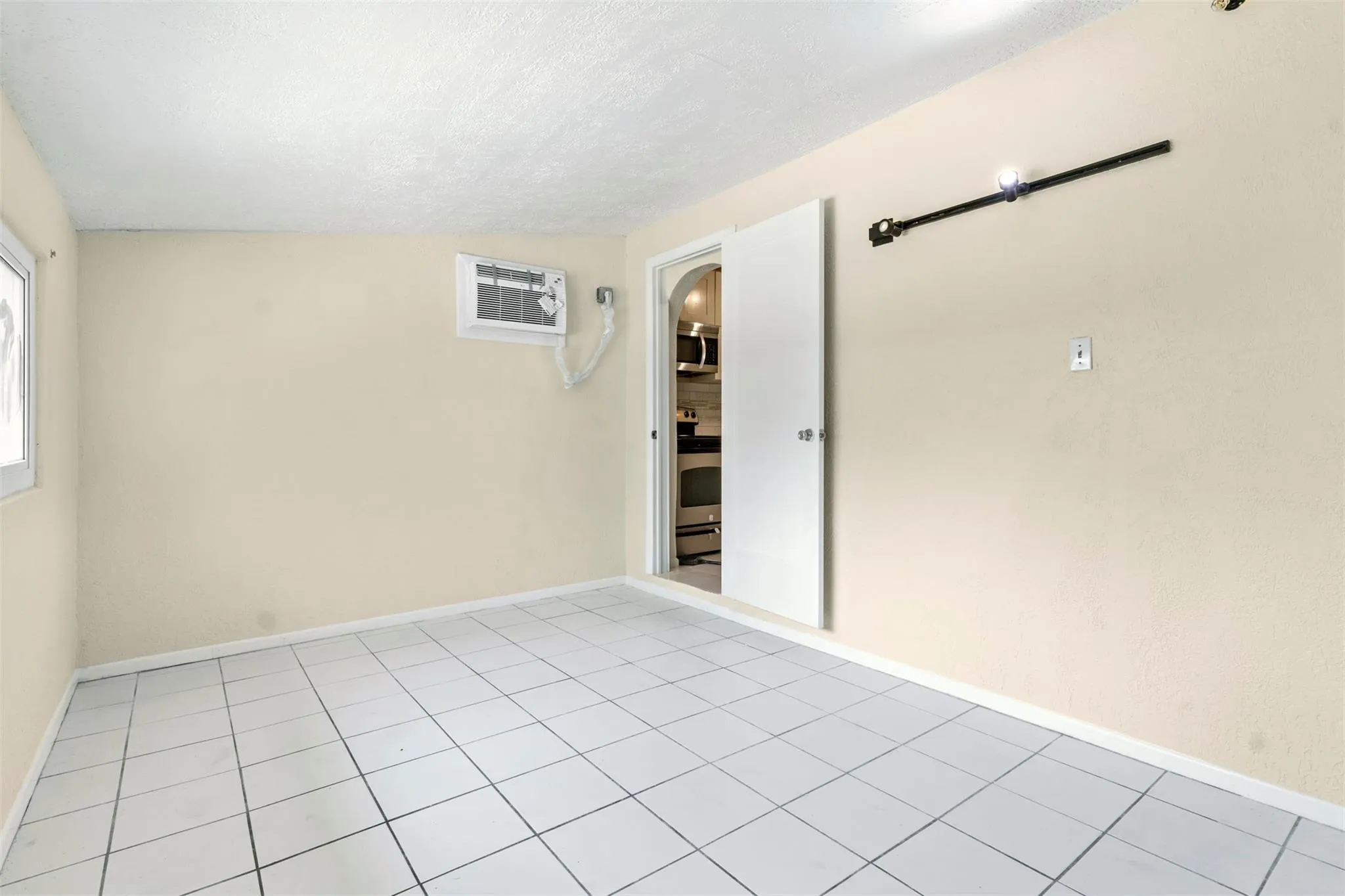 1415 NE 25th St