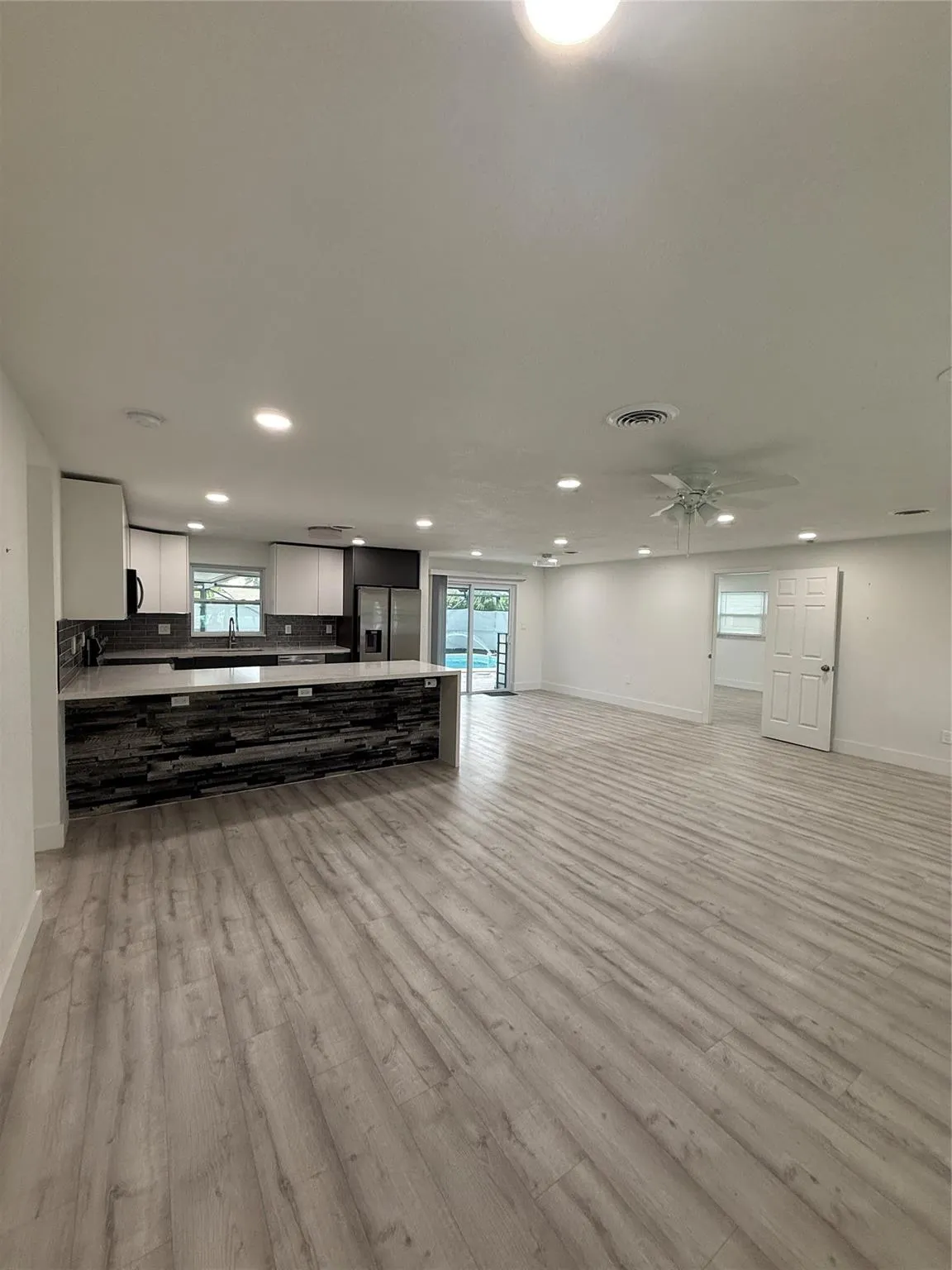 401 SW 18th St