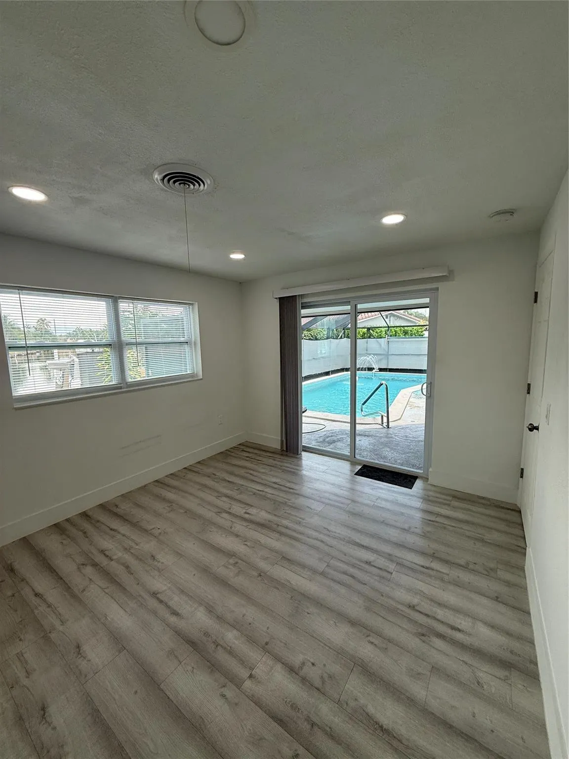401 SW 18th St