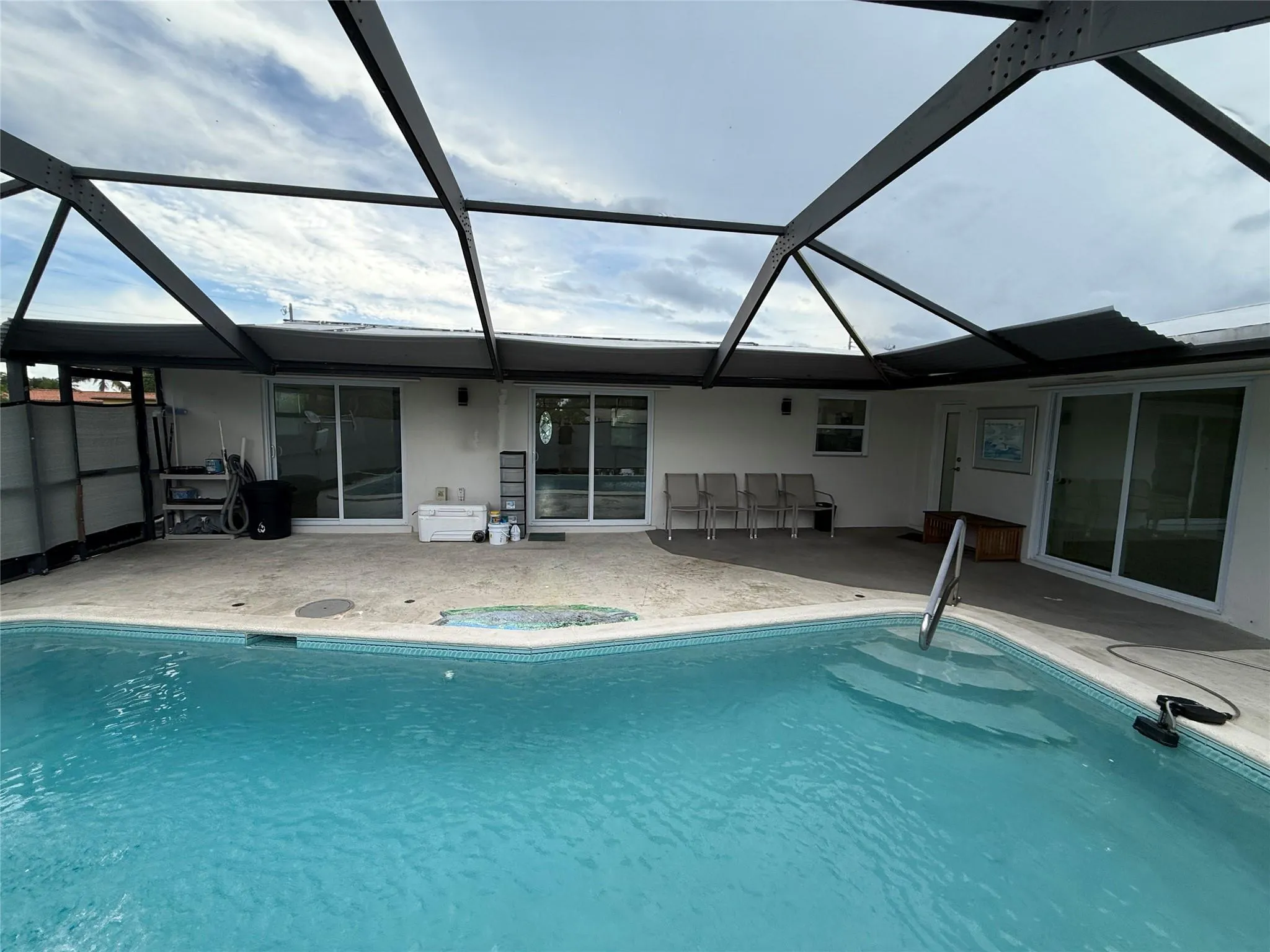 401 SW 18th St