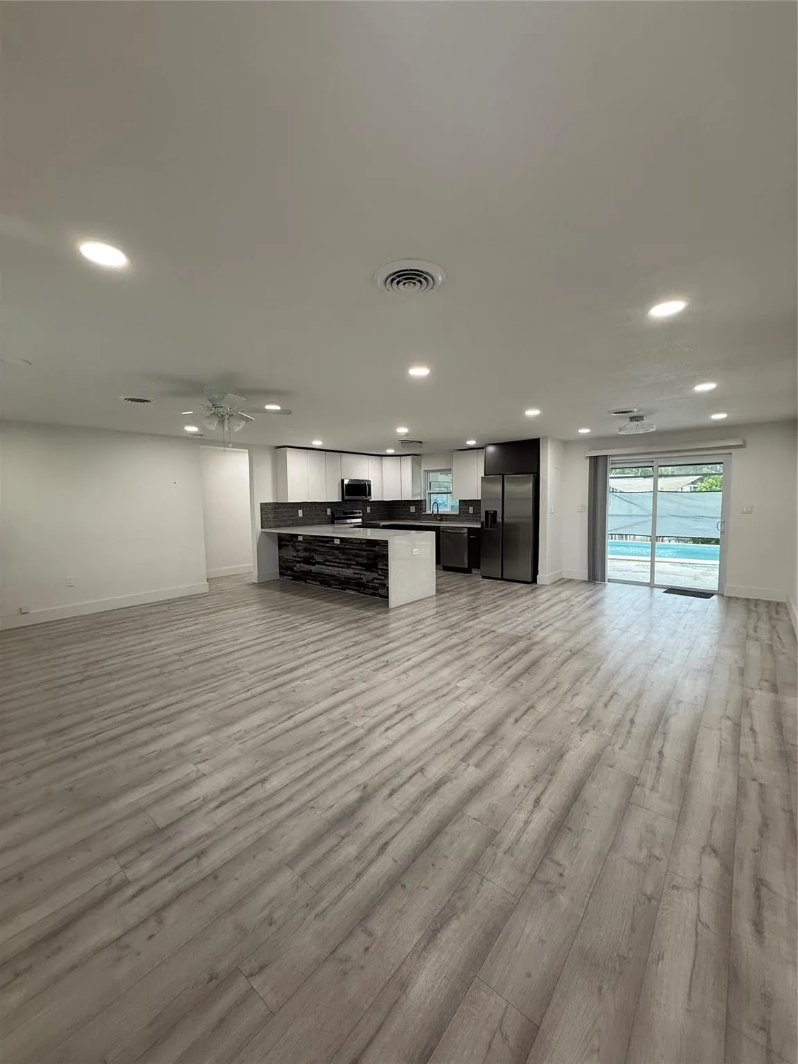 401 SW 18th St