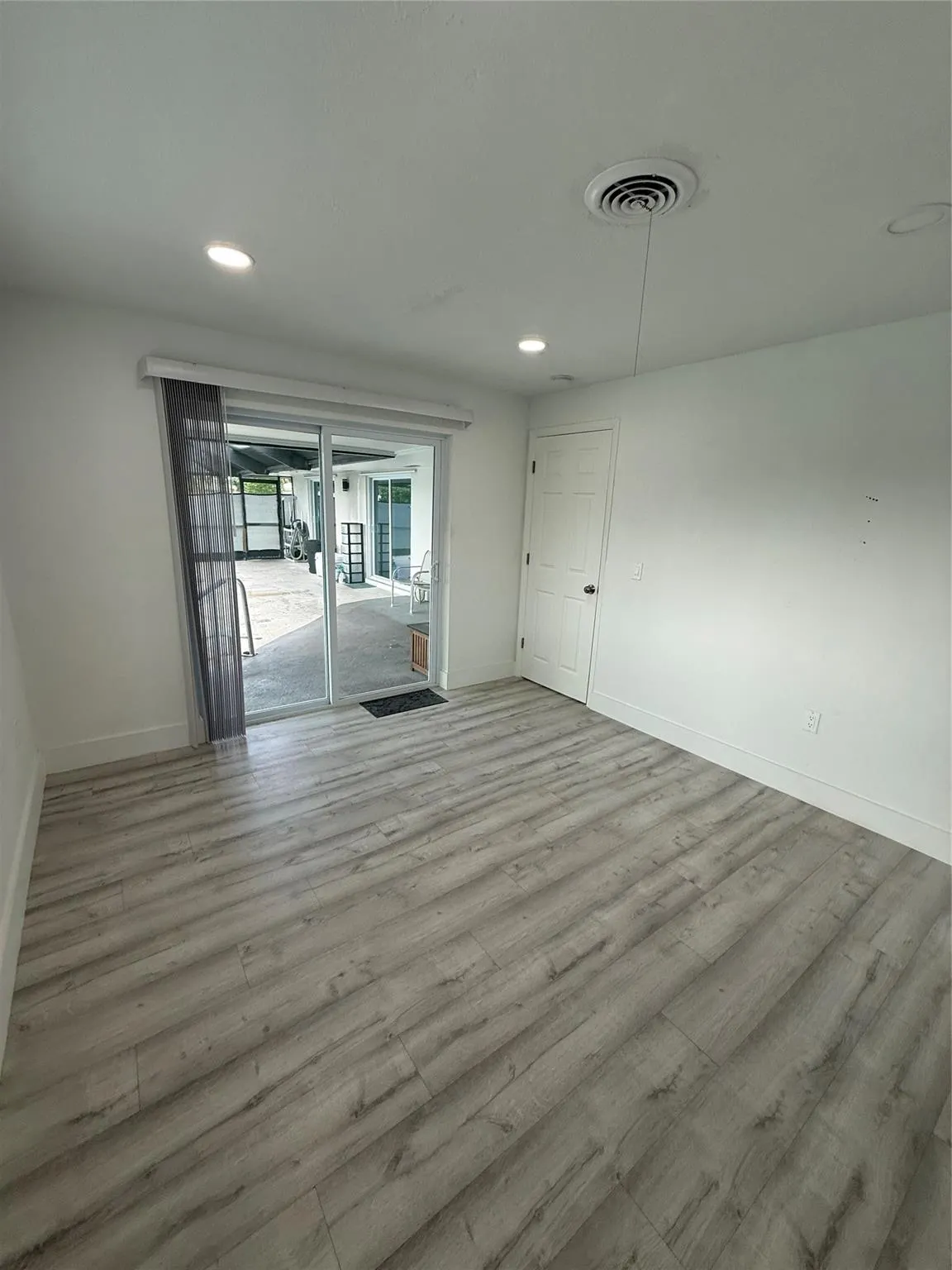 401 SW 18th St