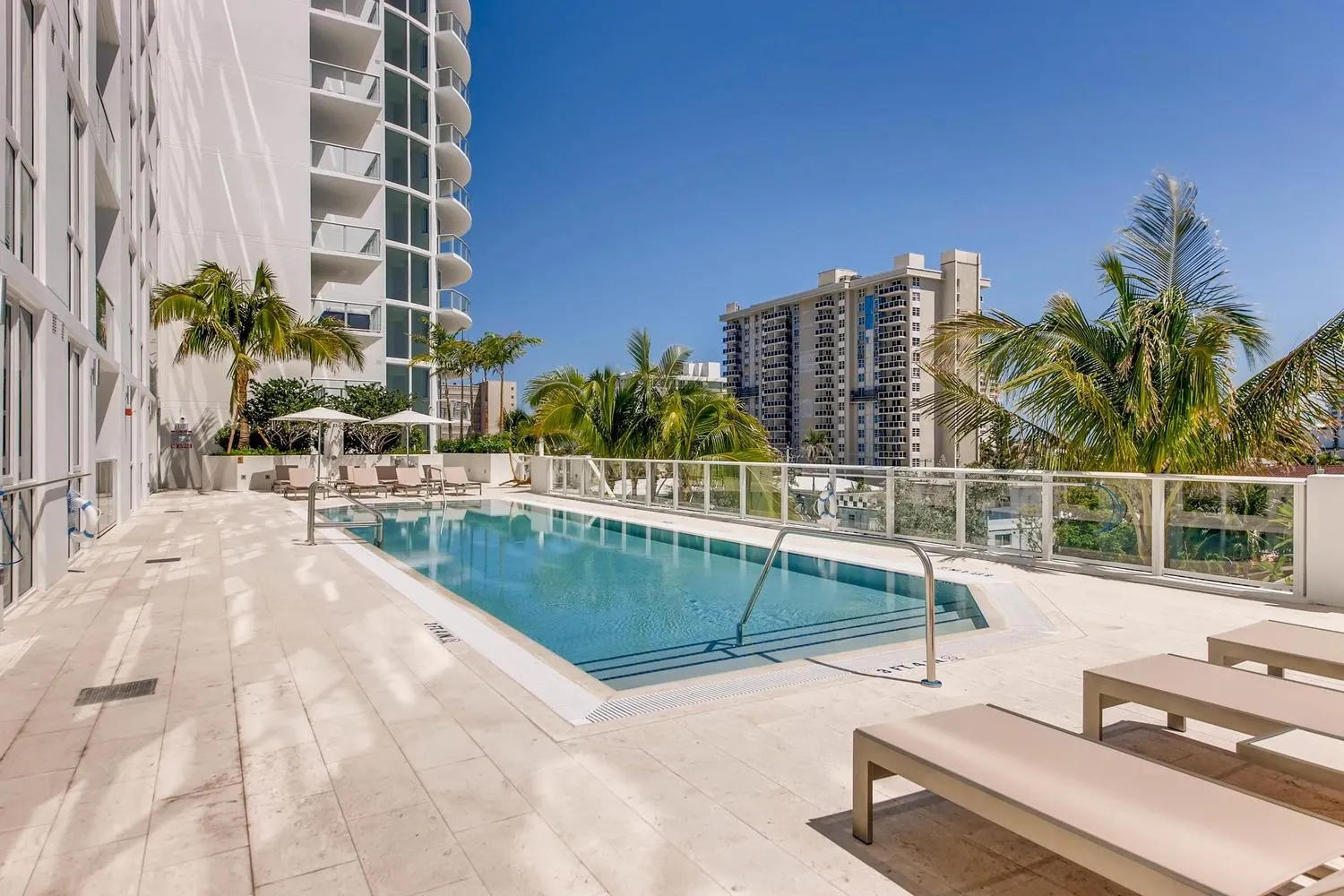 401 N Birch Road, #PH-1215