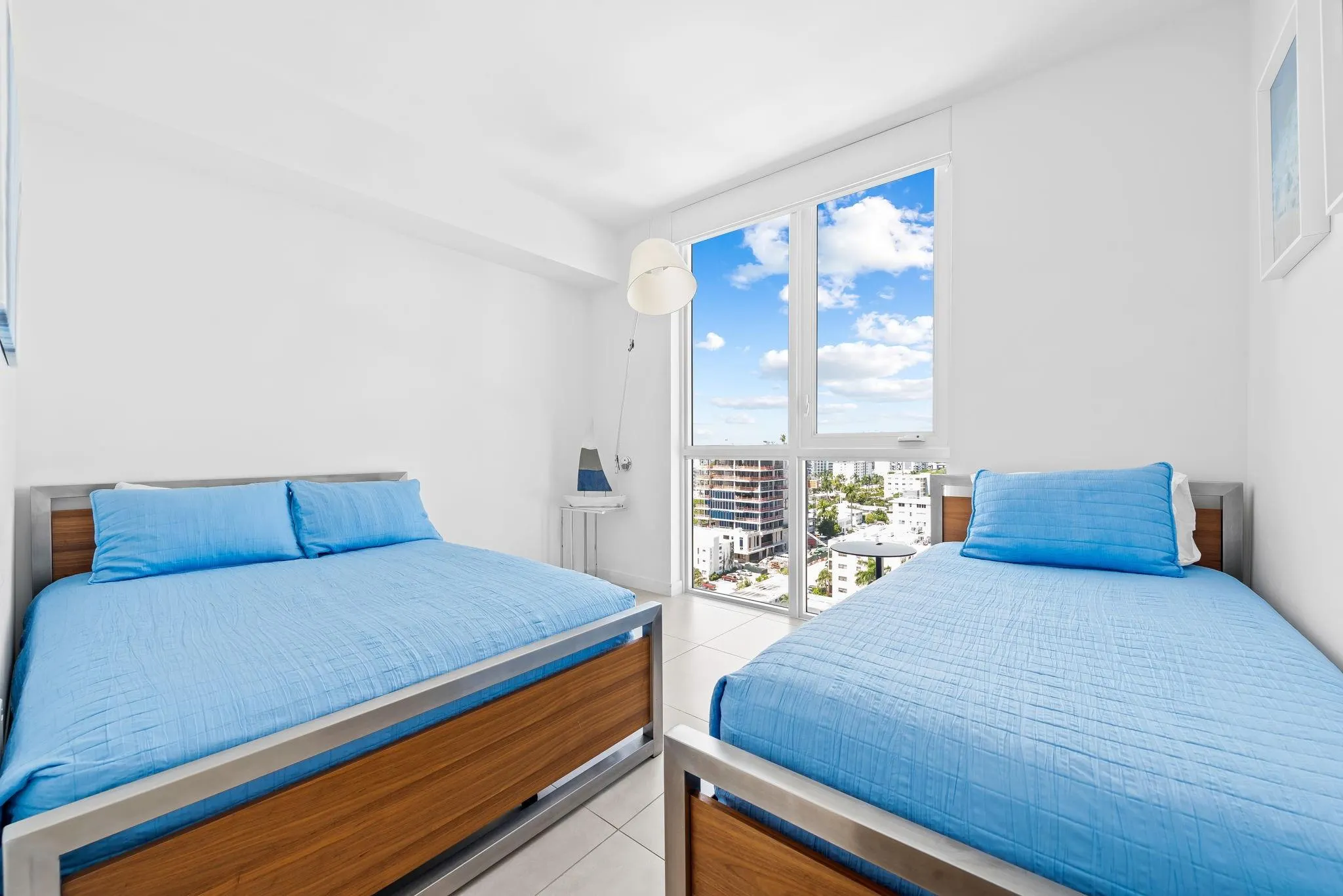 401 N Birch Road, #PH-1215