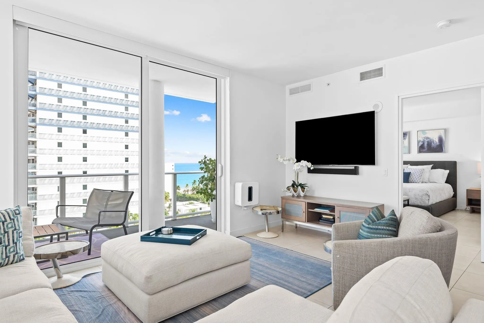 401 N Birch Road, #PH-1215