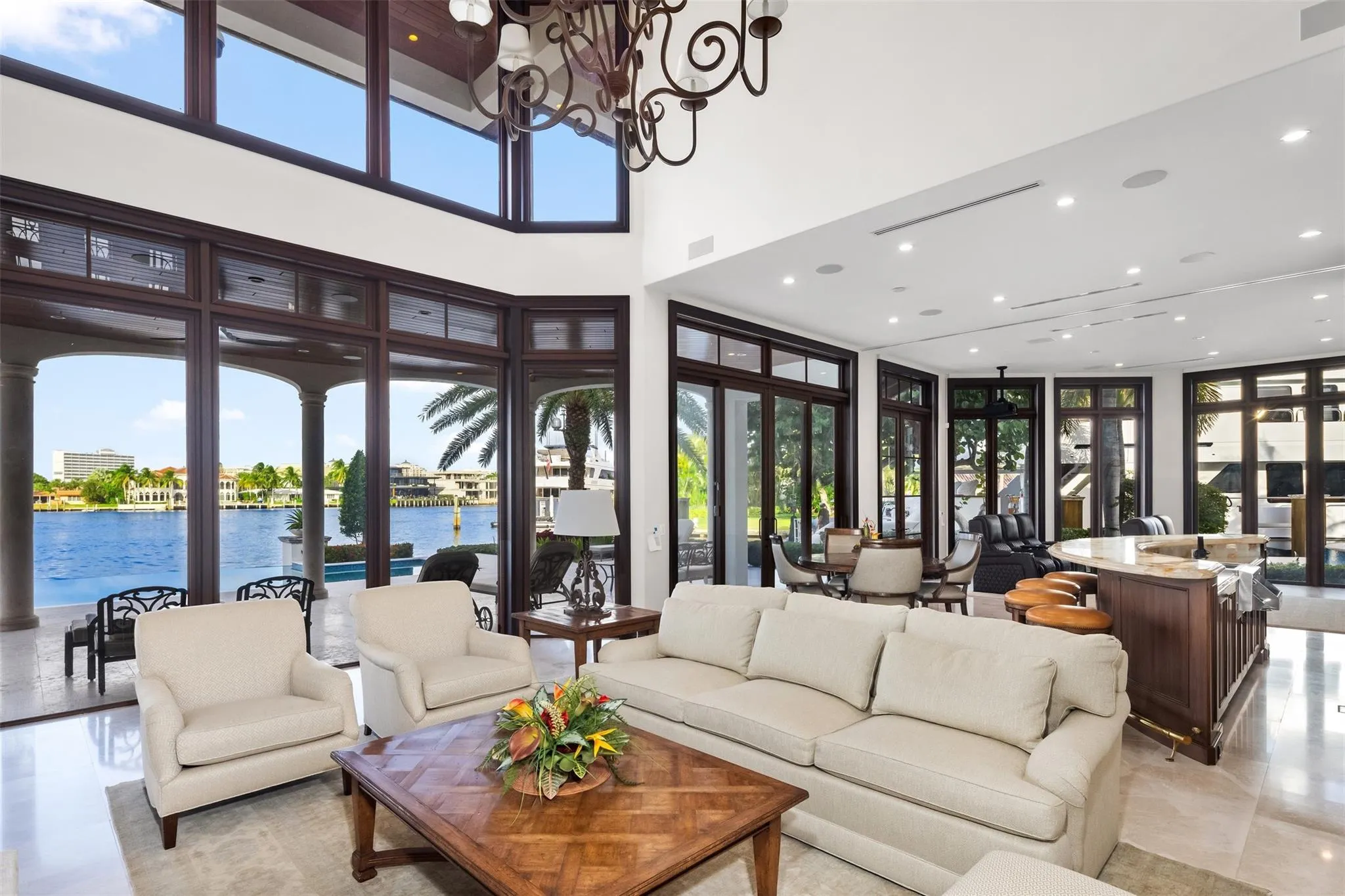 632 2ND KEY DR
