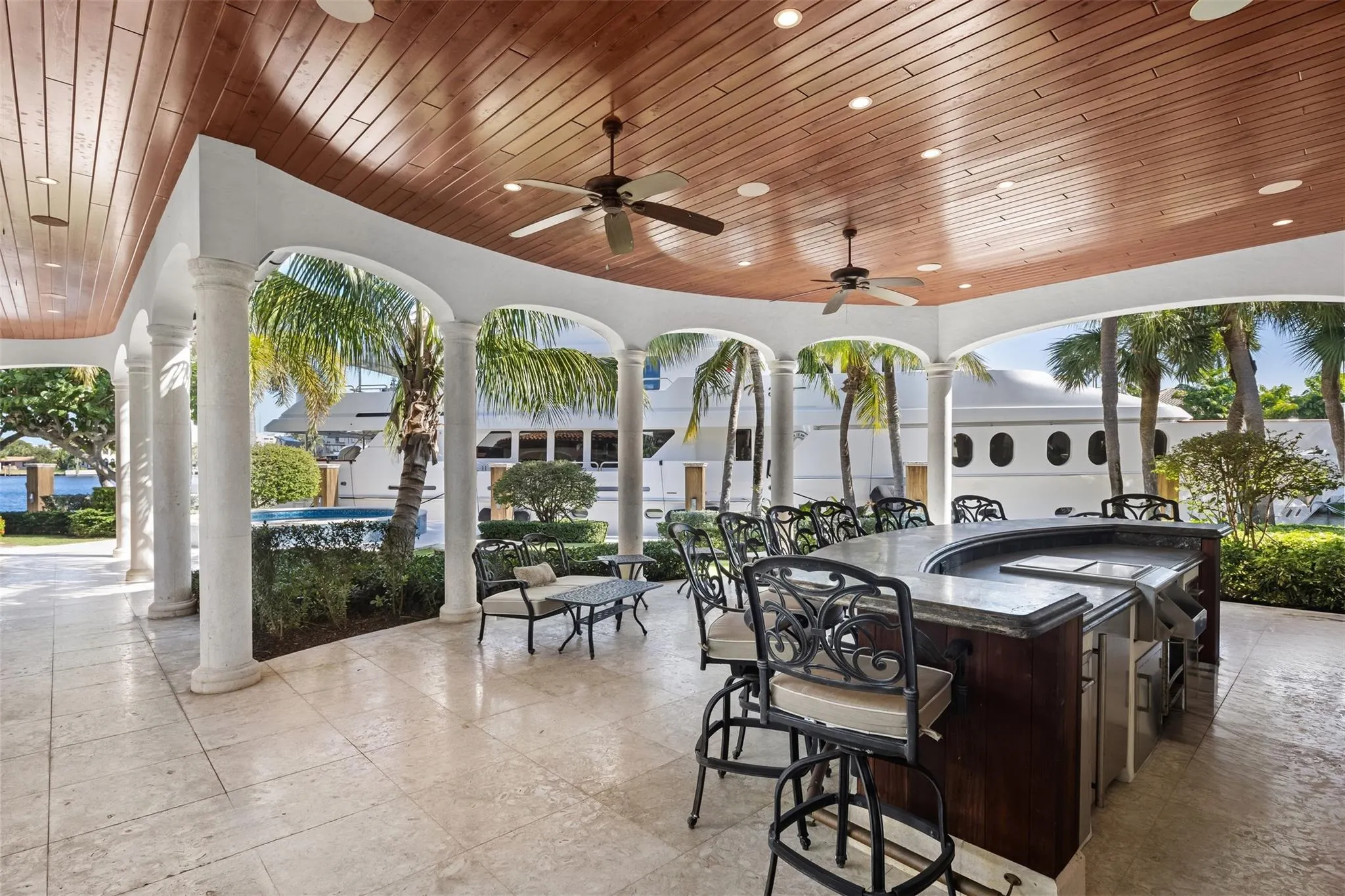 632 2ND KEY DR