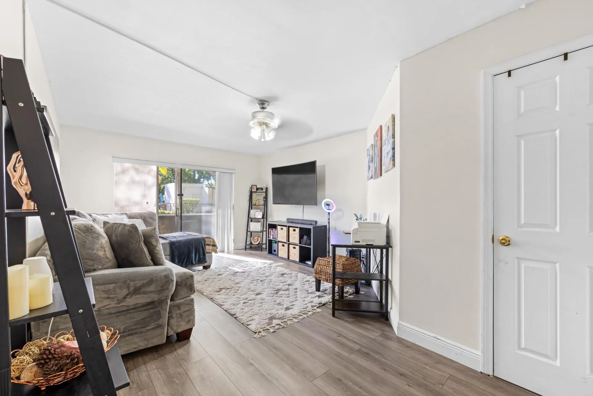 6075 N Sabal Palm Blvd, #114