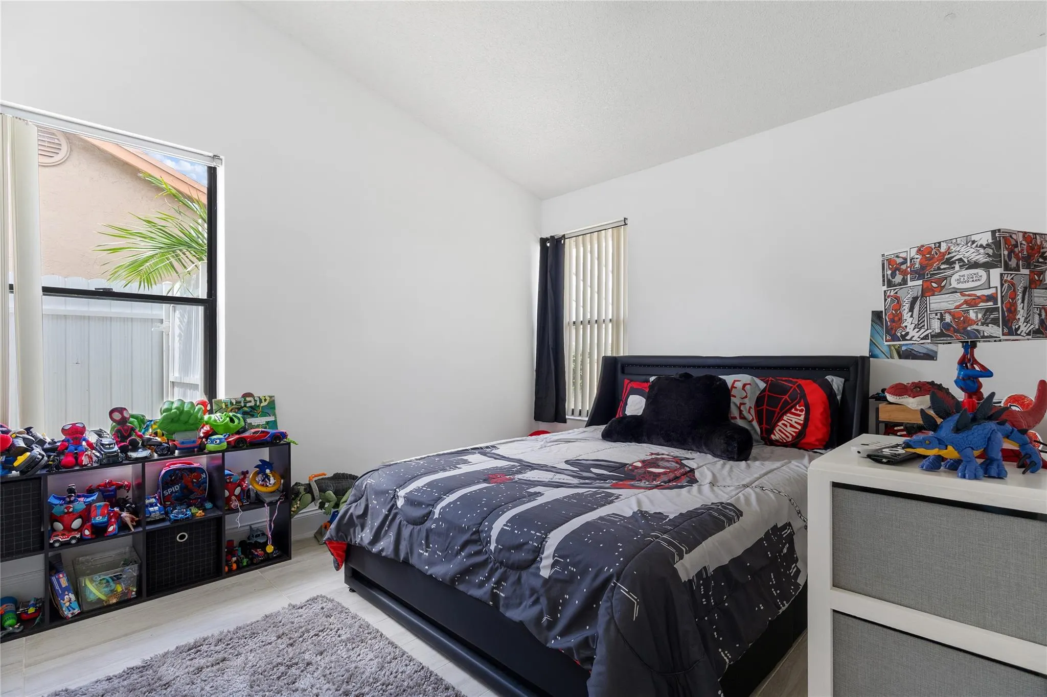 9477 Burlington Pl