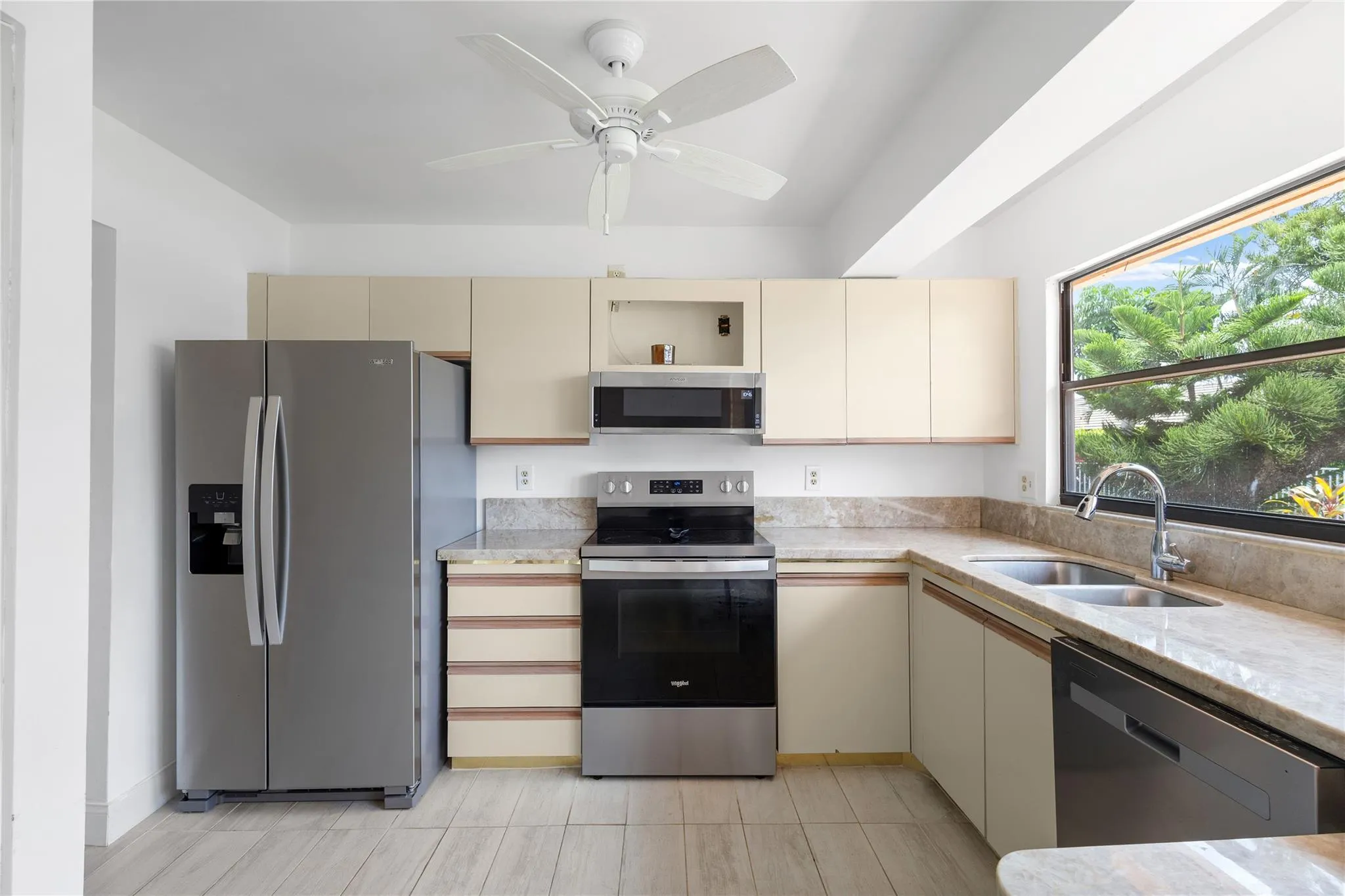 9477 Burlington Pl