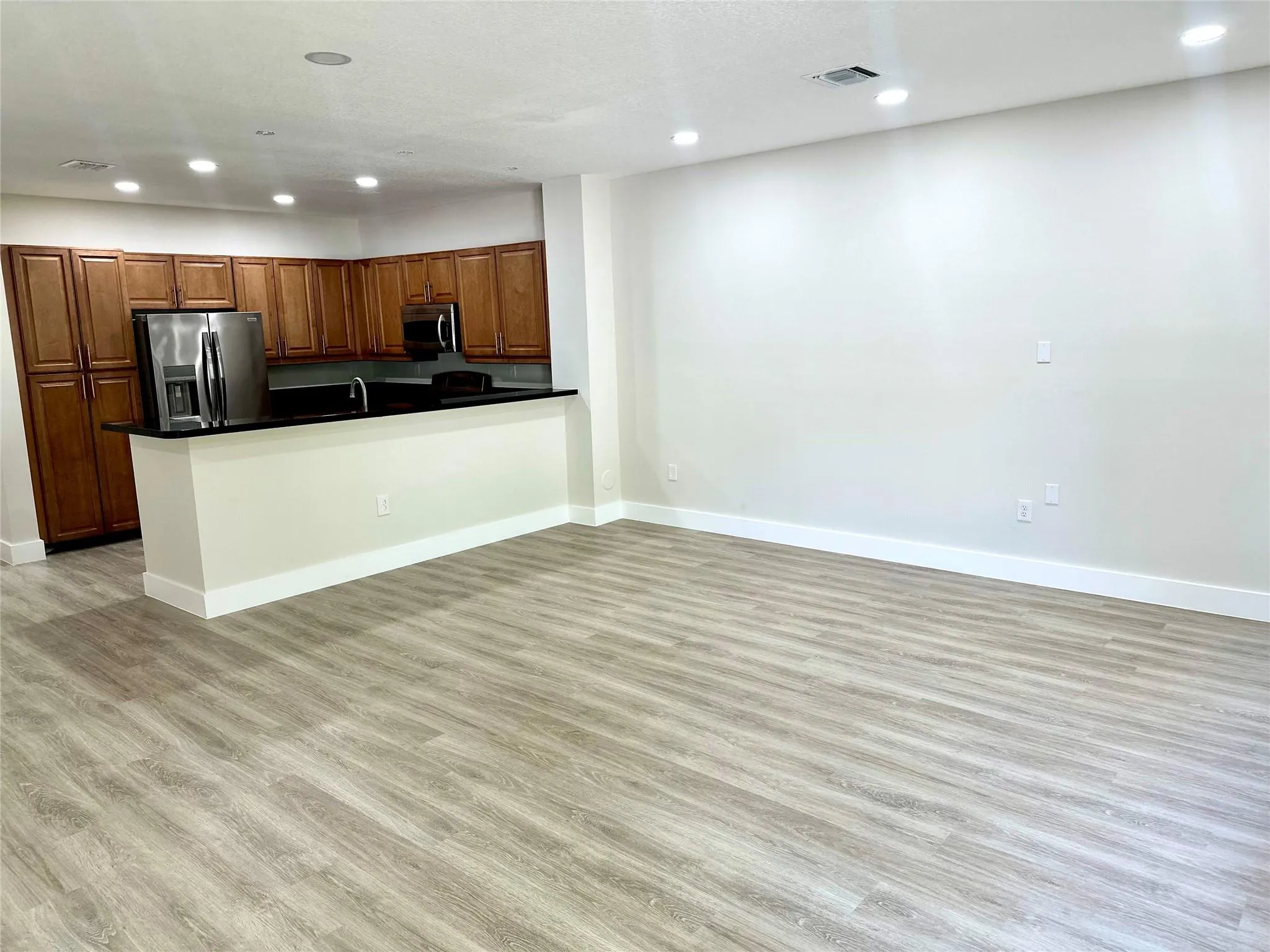 3240 SW 16th Ter