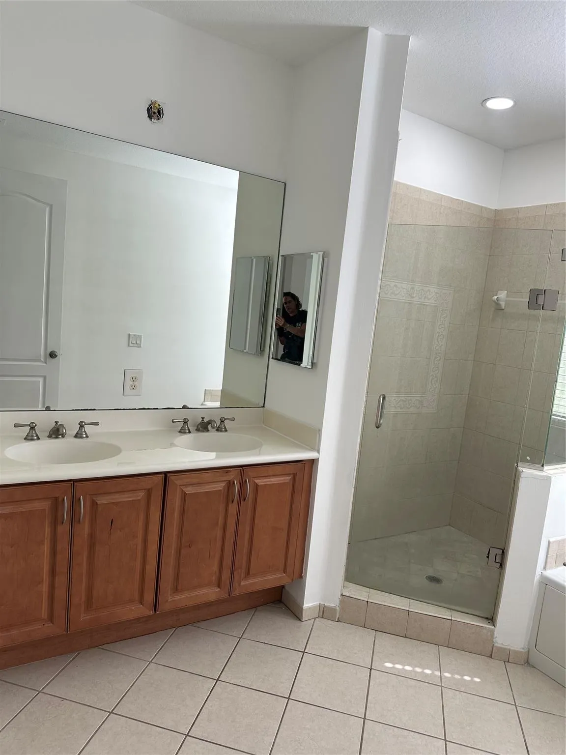 3240 SW 16th Ter