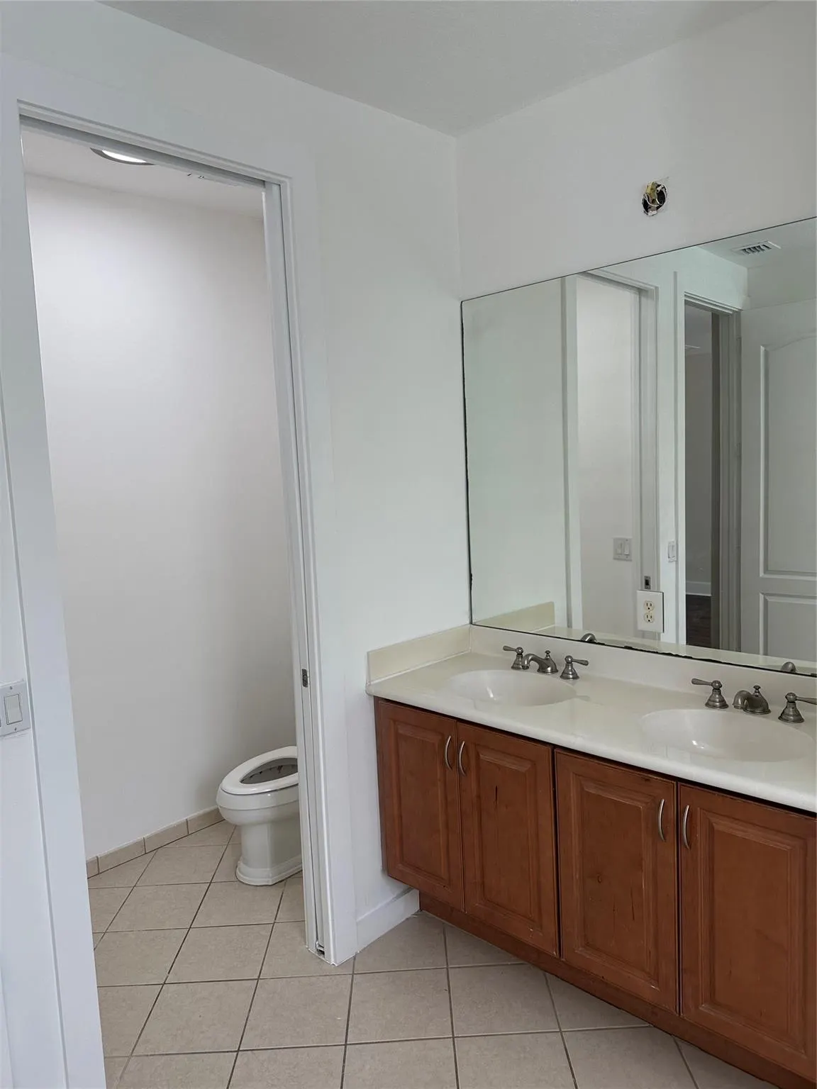 3240 SW 16th Ter