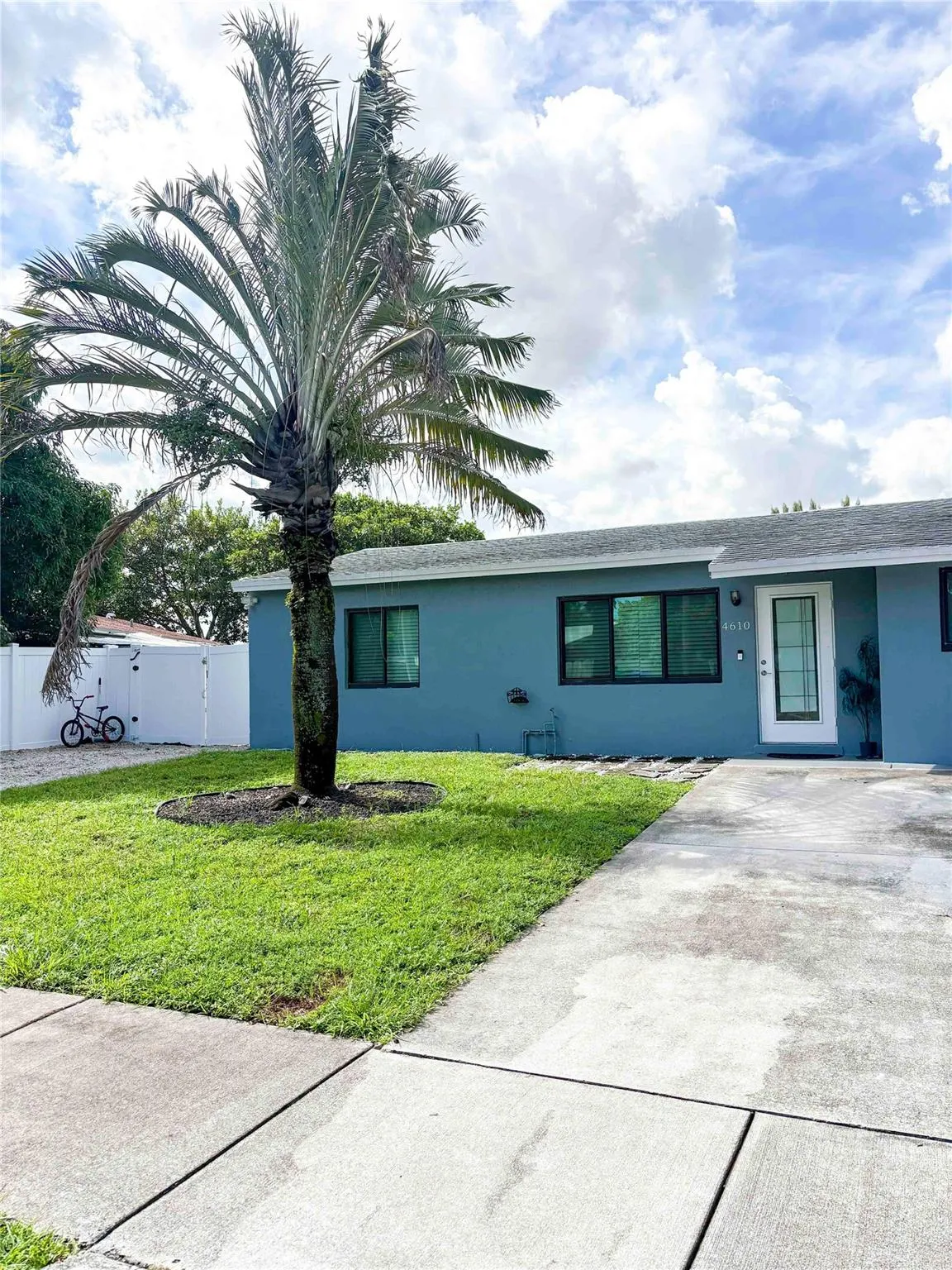 4610 SW 24th St
