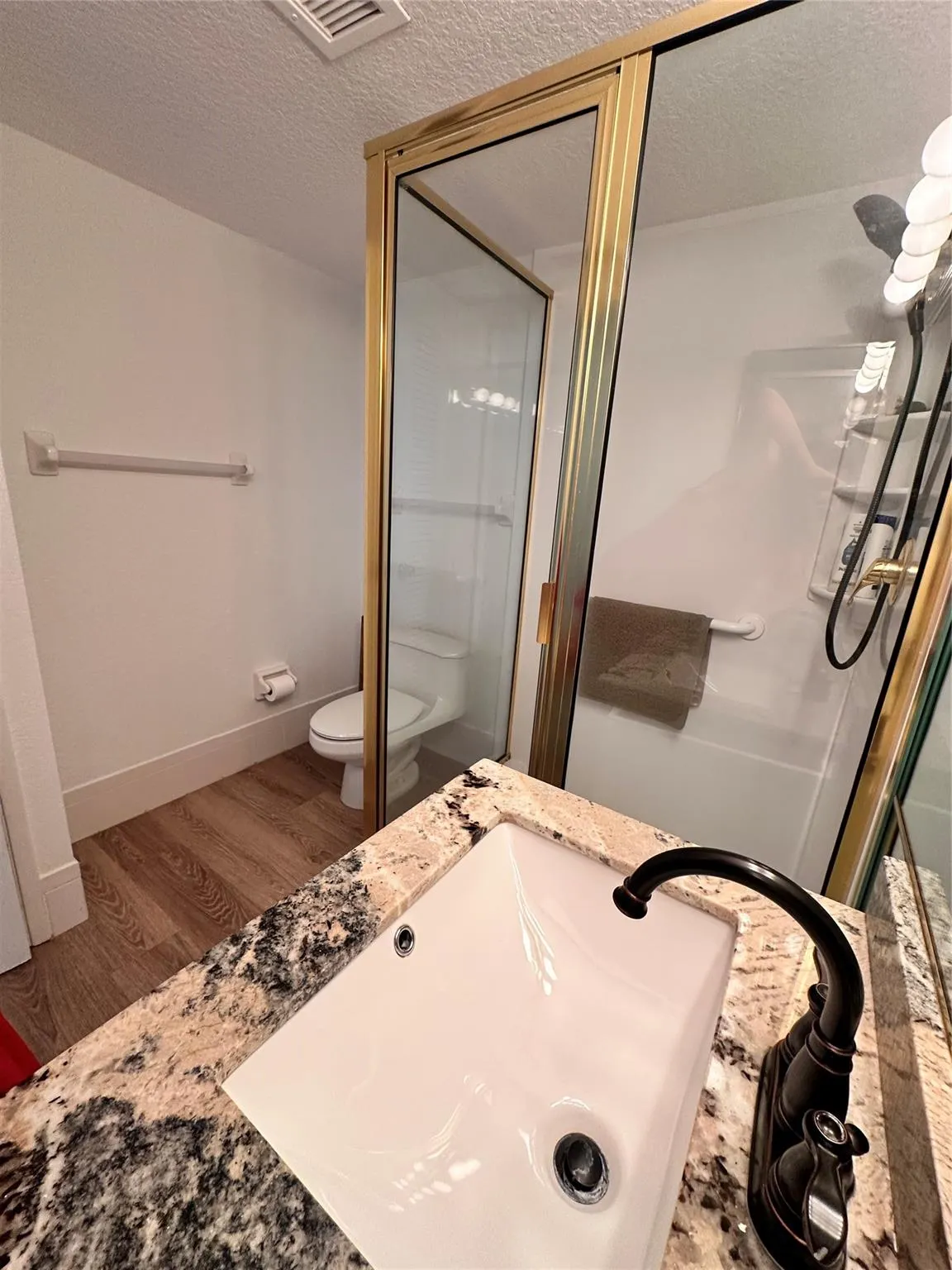 1160 Hillsboro Mile, #304