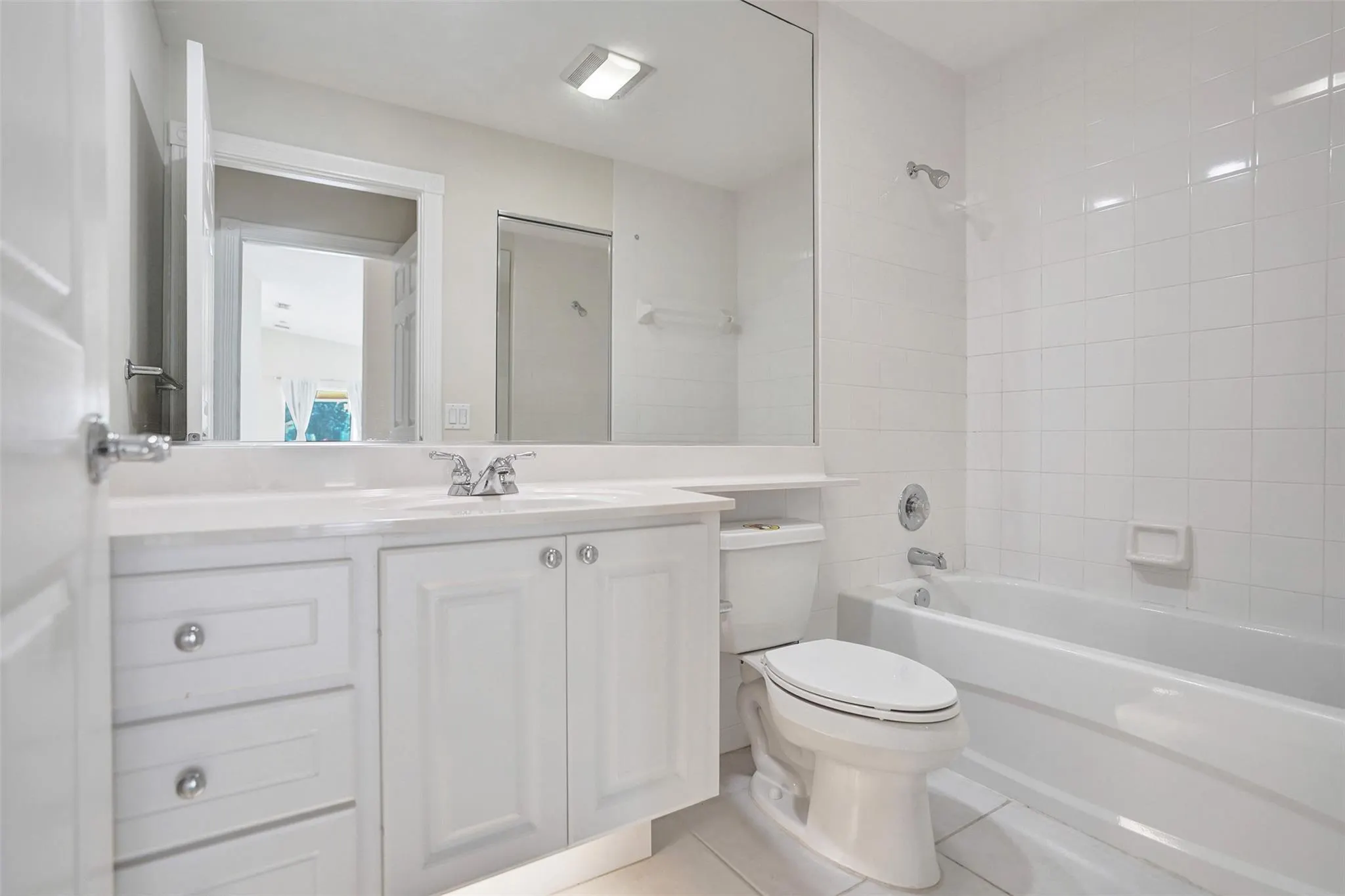 8168 Montserrat Pl