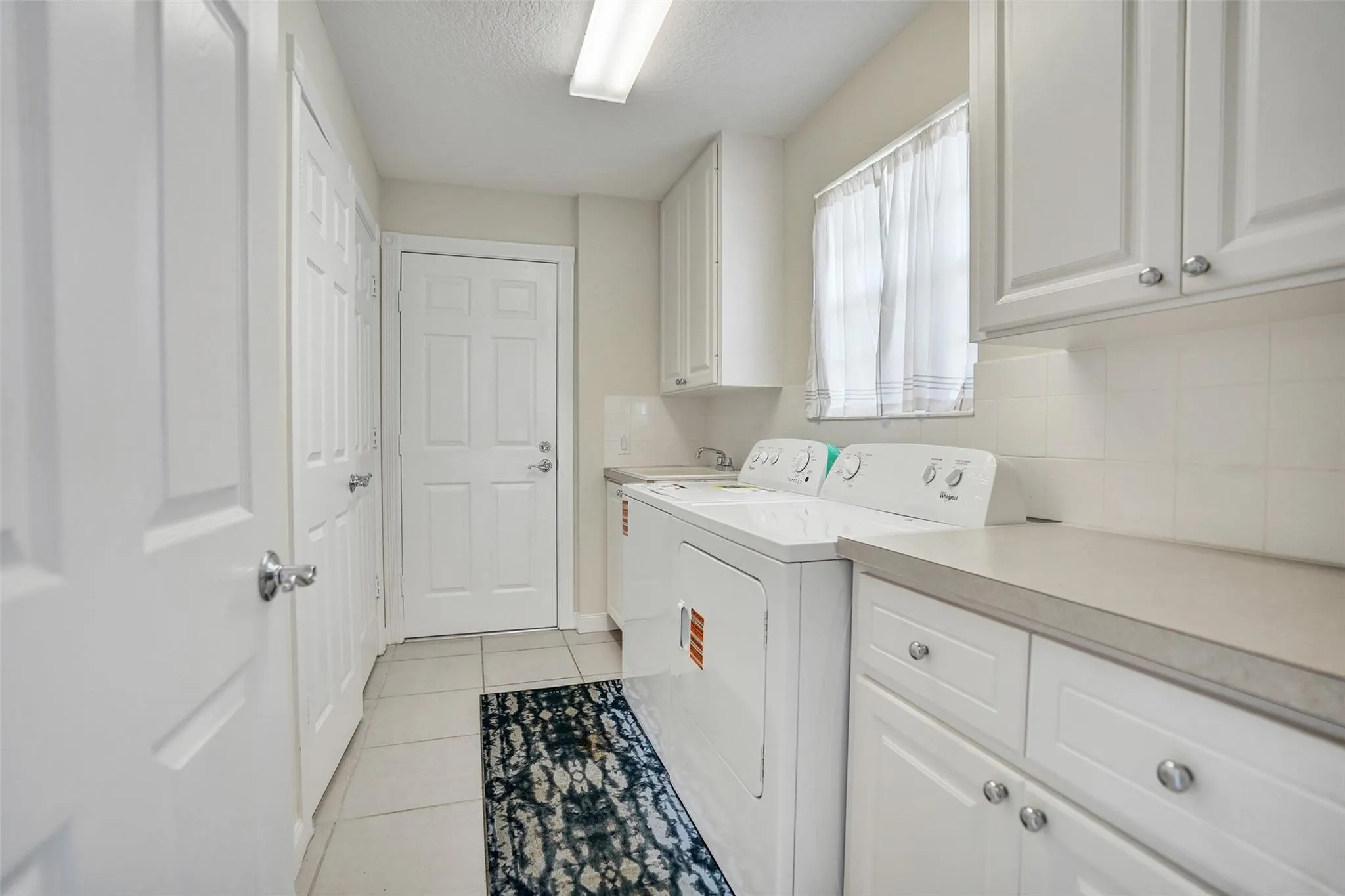 8168 Montserrat Pl