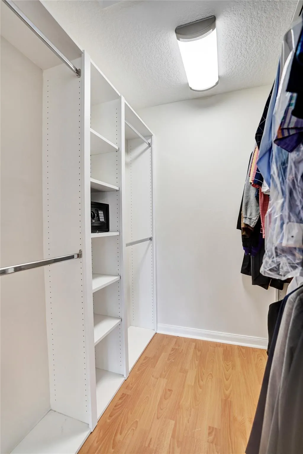 8168 Montserrat Pl