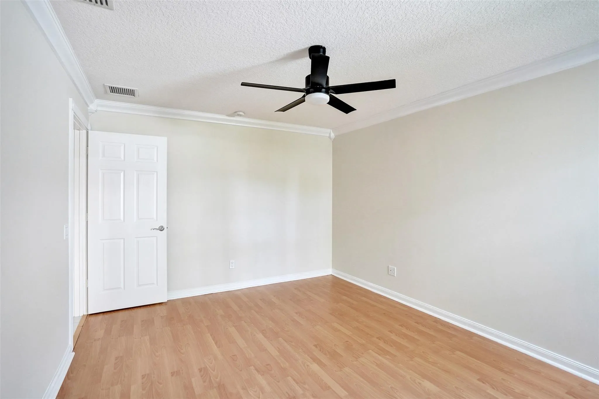 8168 Montserrat Pl