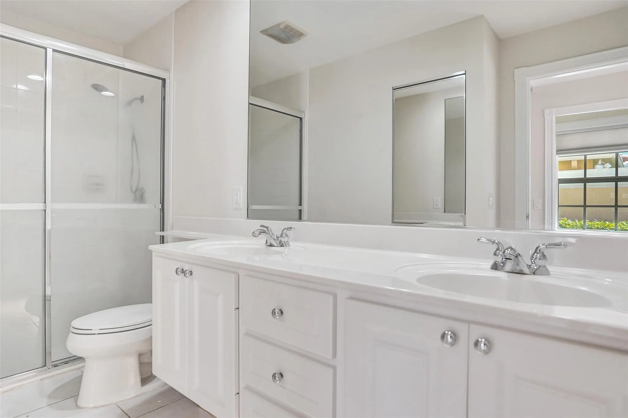 8168 Montserrat Pl