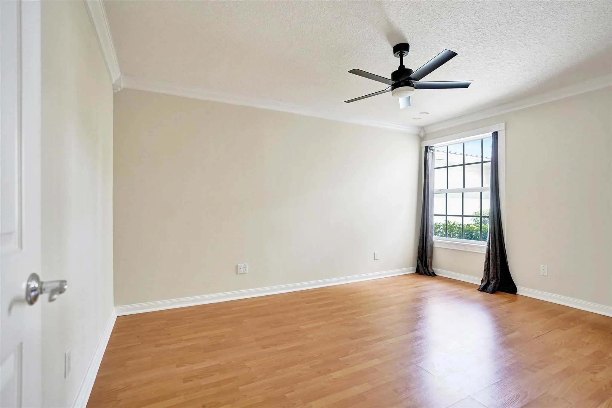 8168 Montserrat Pl