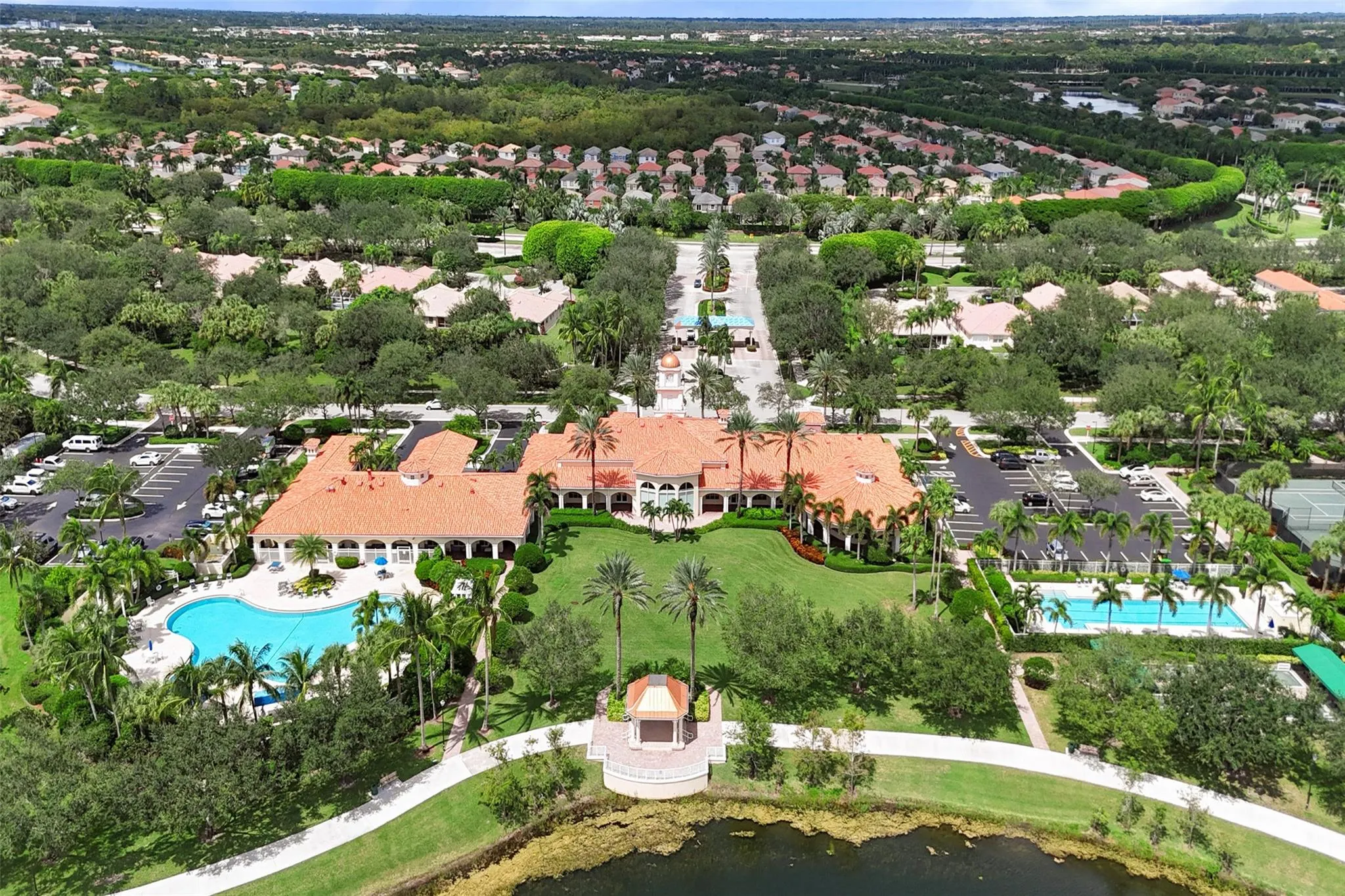 8168 Montserrat Pl