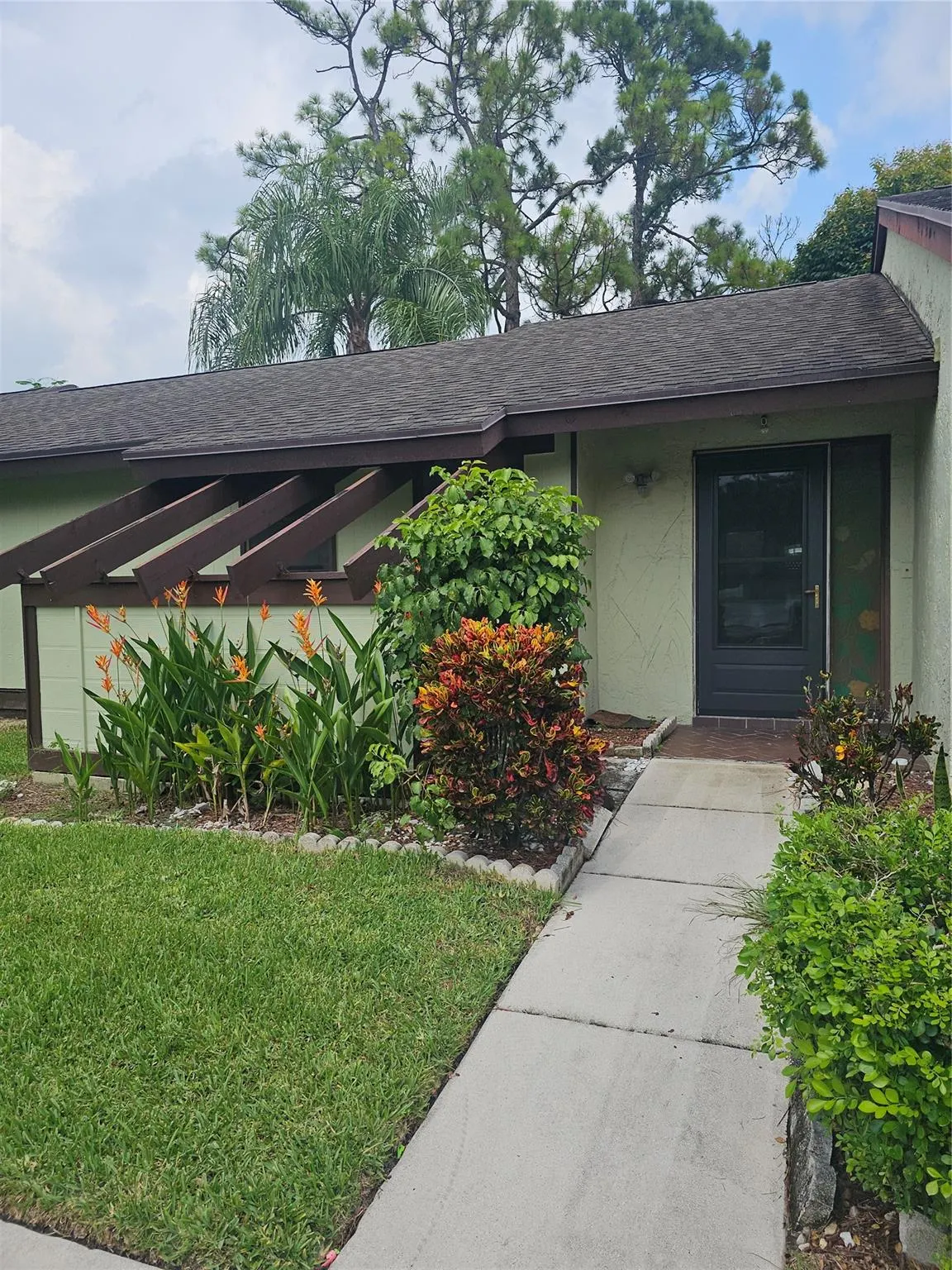 263 Deerfield Ct