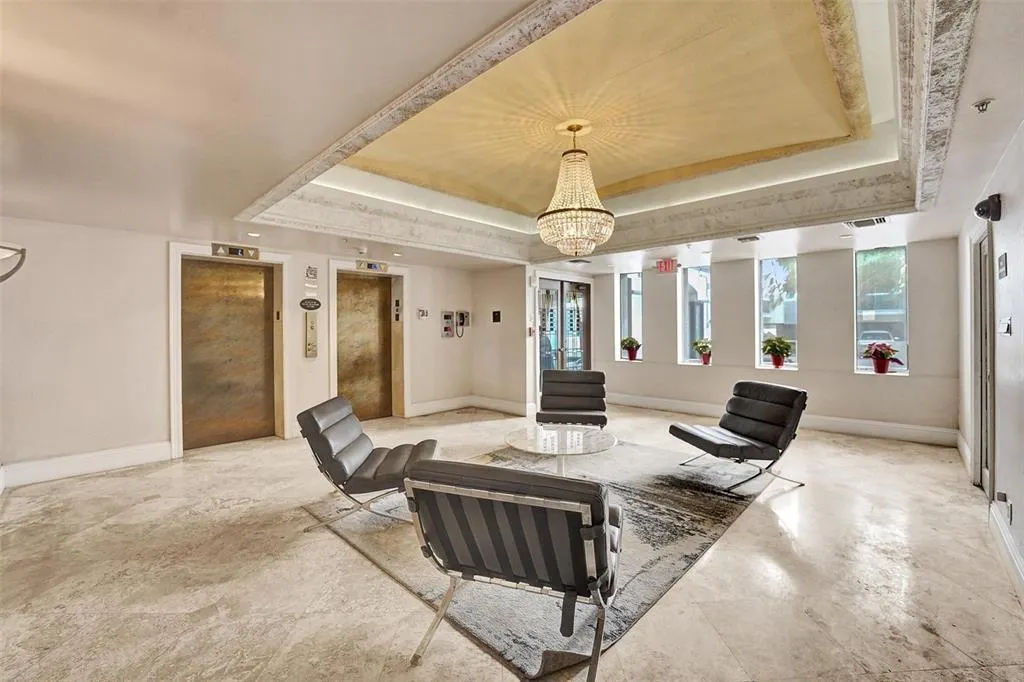 9195 Collins Ave, #PH4